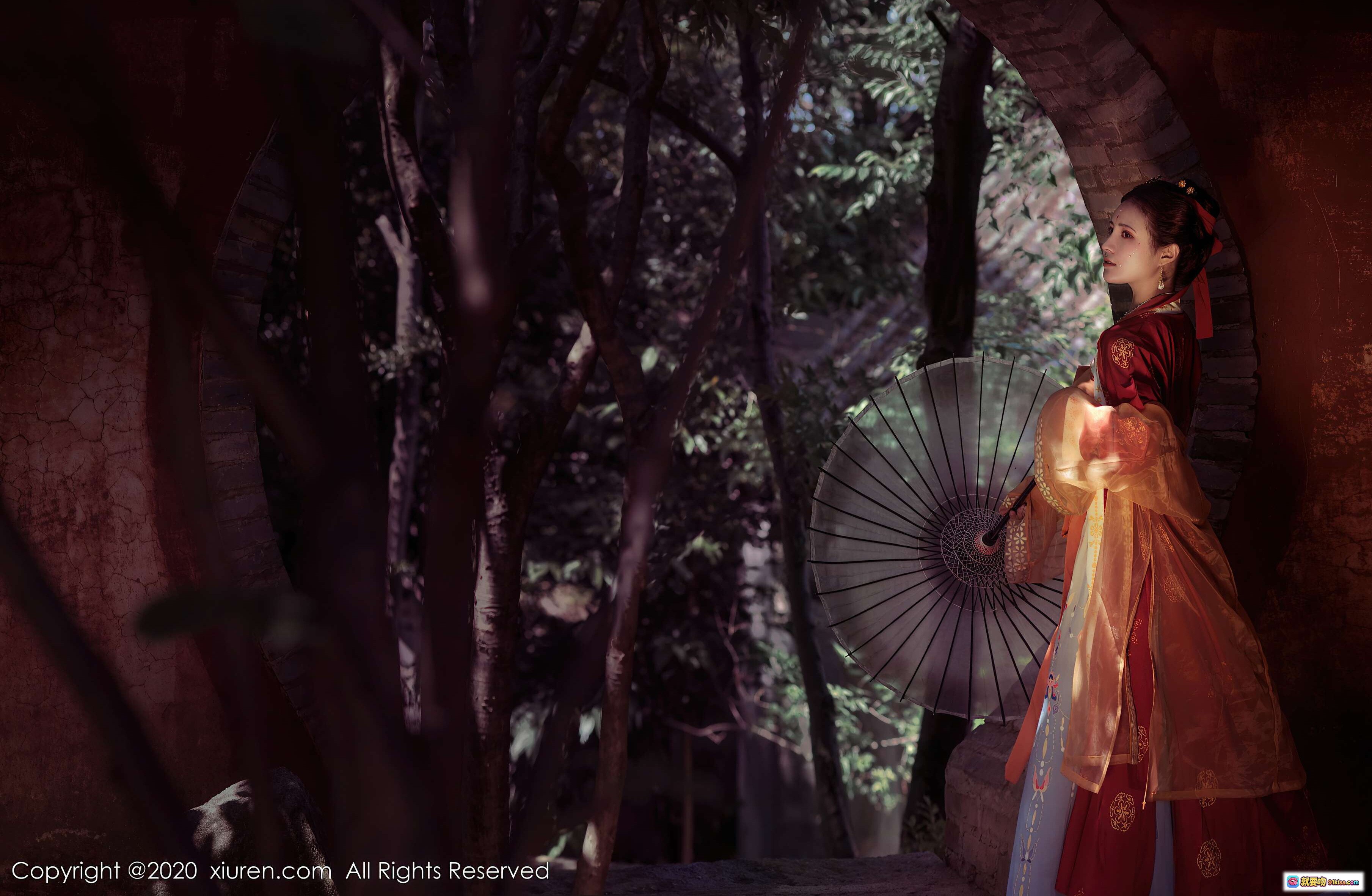 图片[5] - 久久Aimee性感自拍写真｜秀人网2020.07.10 No.2313｜米色内衣露脐装｜高清私房美图 - 就要吻