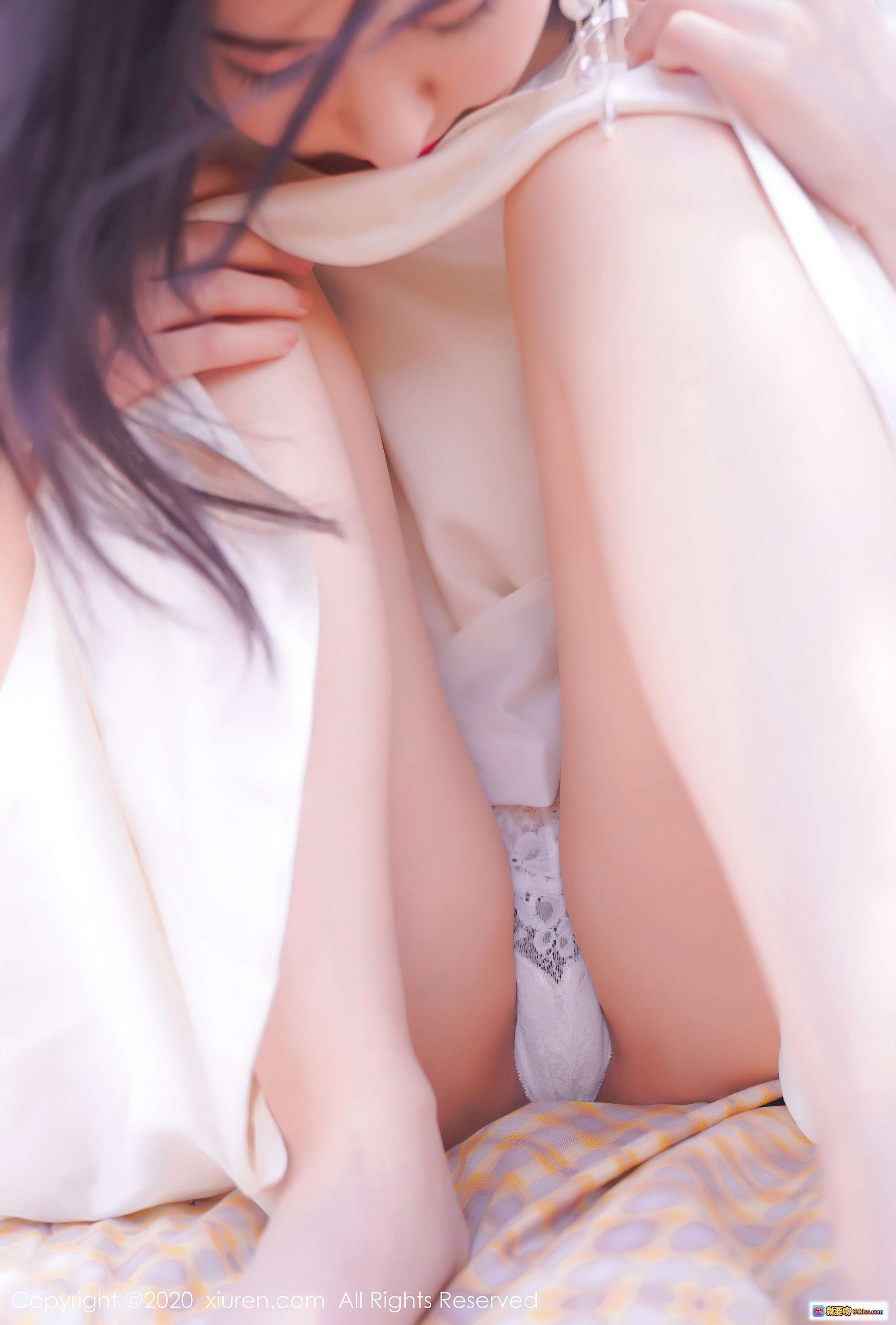 图片[4] - 沈梦瑶户外写真 | 白色蕾丝内衣 | 草地樱花背景 | 优雅性感姿态 | XIUREN秀人网2020精选 - 就要吻