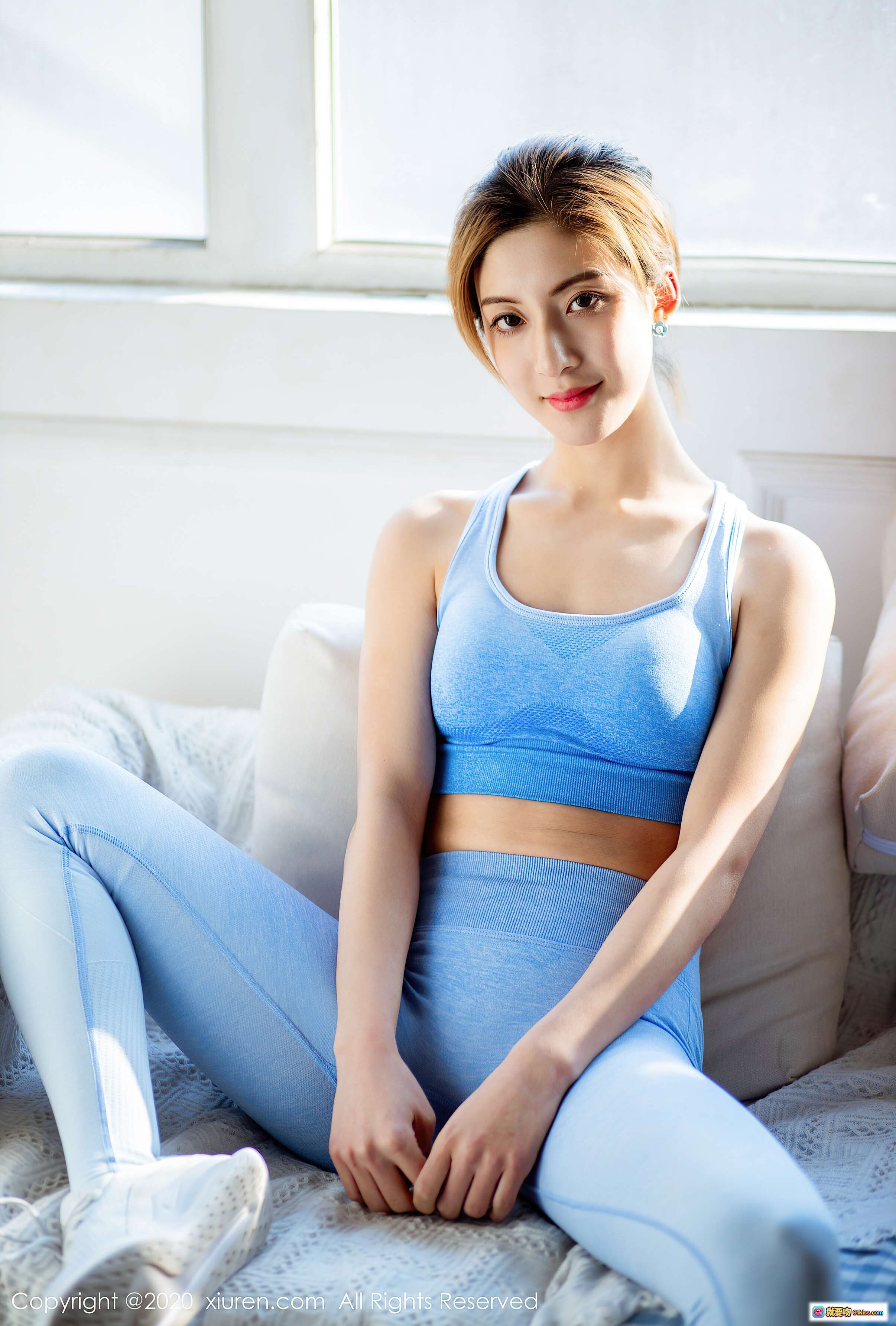 图片[2] - 林文文蓝背心白丝袜居家写真 – XIUREN秀人网2020.07.10 No.2316高清美图 - 就要吻