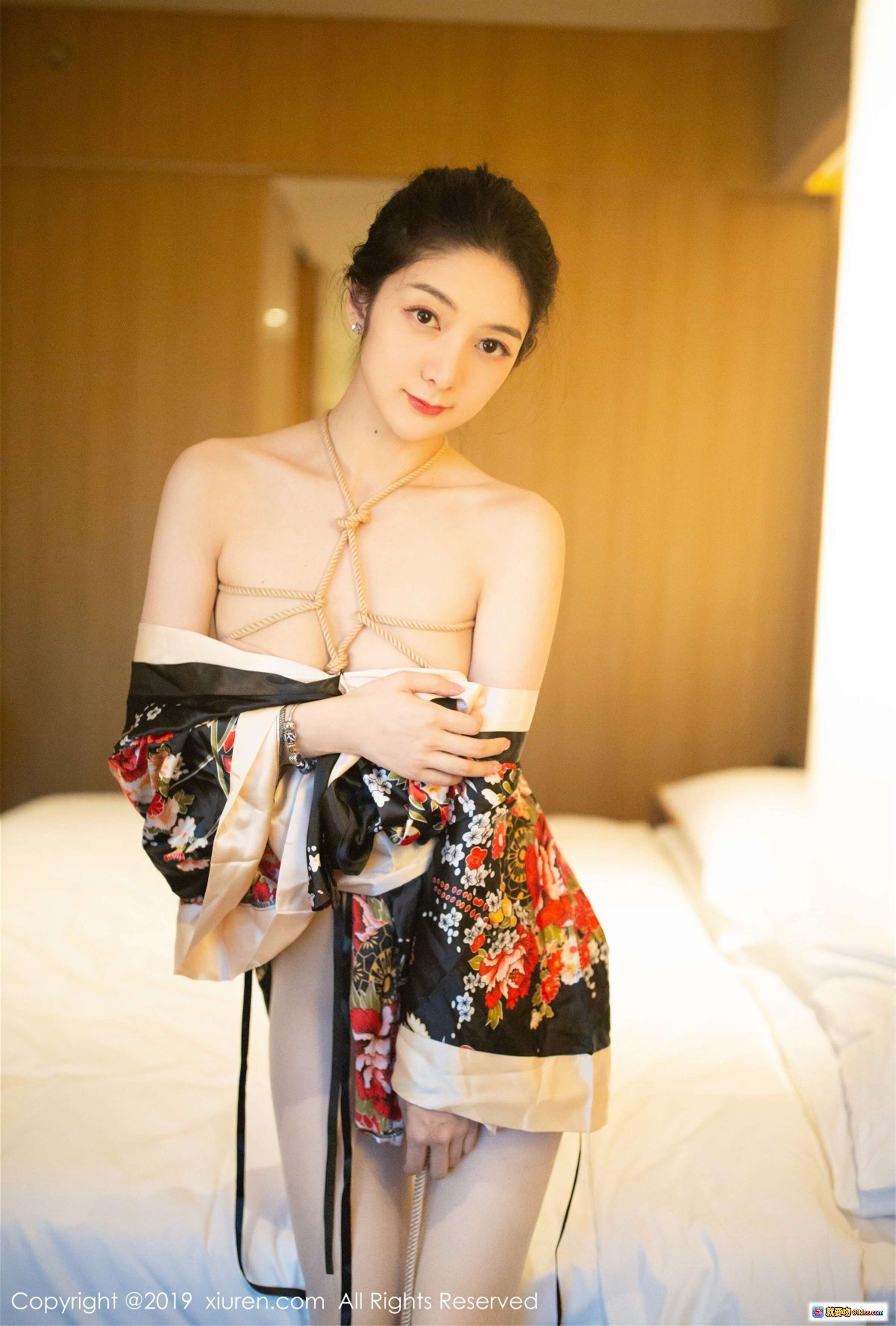 图片[10] - Angela性感写真 | 和风花卉睡衣美臀翘臀 | 室内沙发私房摄影 | XIUREN秀人网2019精选图集 - 就要吻