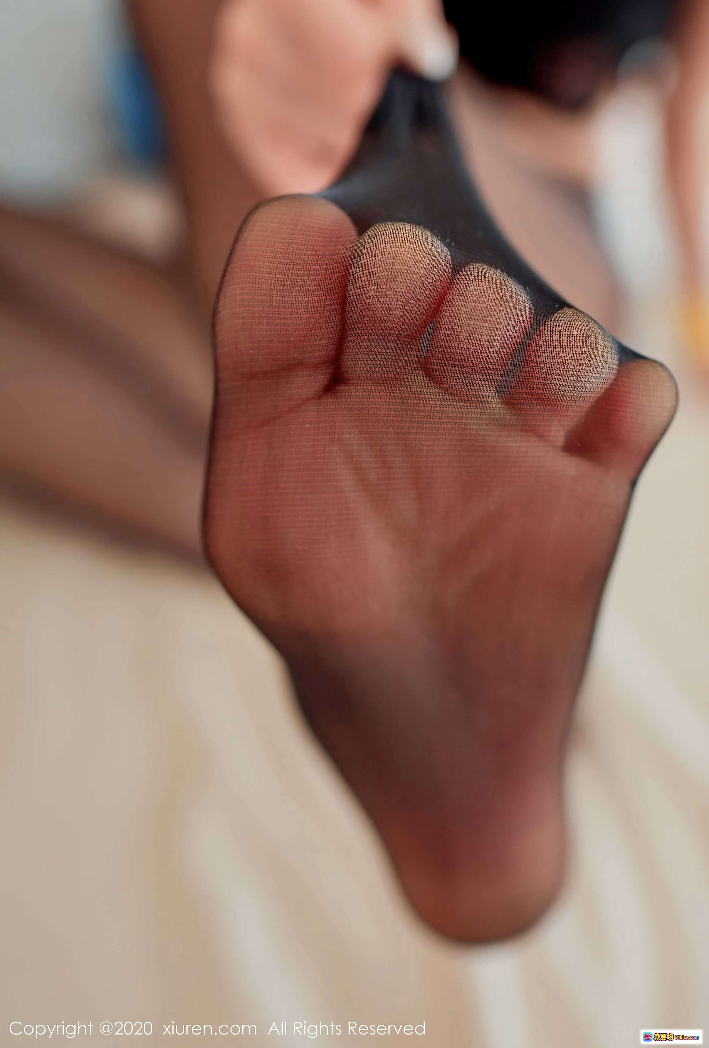 图片[3] - 陈小喵蓝色短袖黑短裤丝袜高跟美腿写真 – XIUREN秀人网2020.07.01 No.2279 - 就要吻