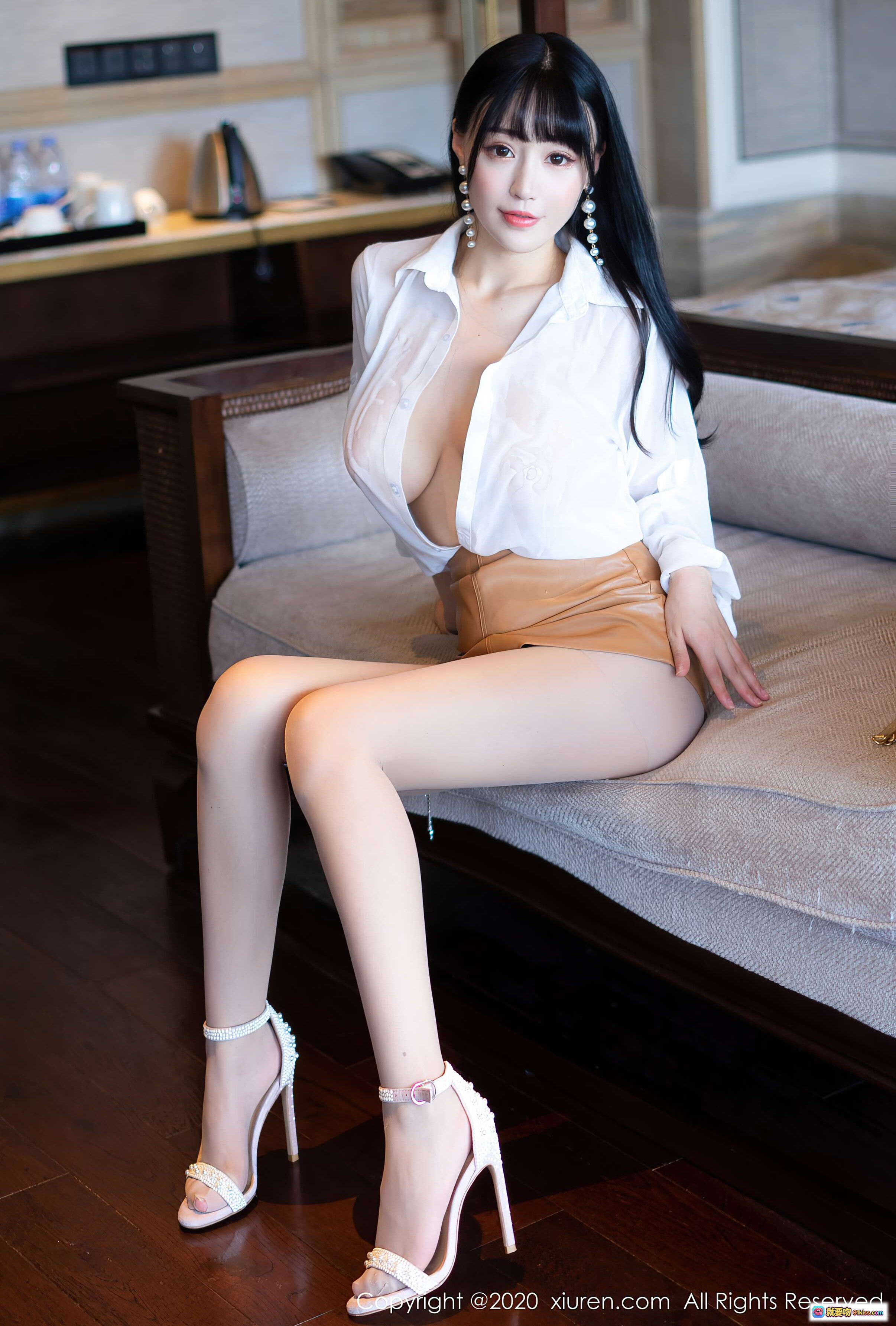 图片[6] - 朱可儿Flower性感写真 | 白衬衫+皮裙+透明丝袜+高跟鞋 | 楼梯扶手姿势 | XIUREN秀人网2020.09.02 No2519 - 就要吻