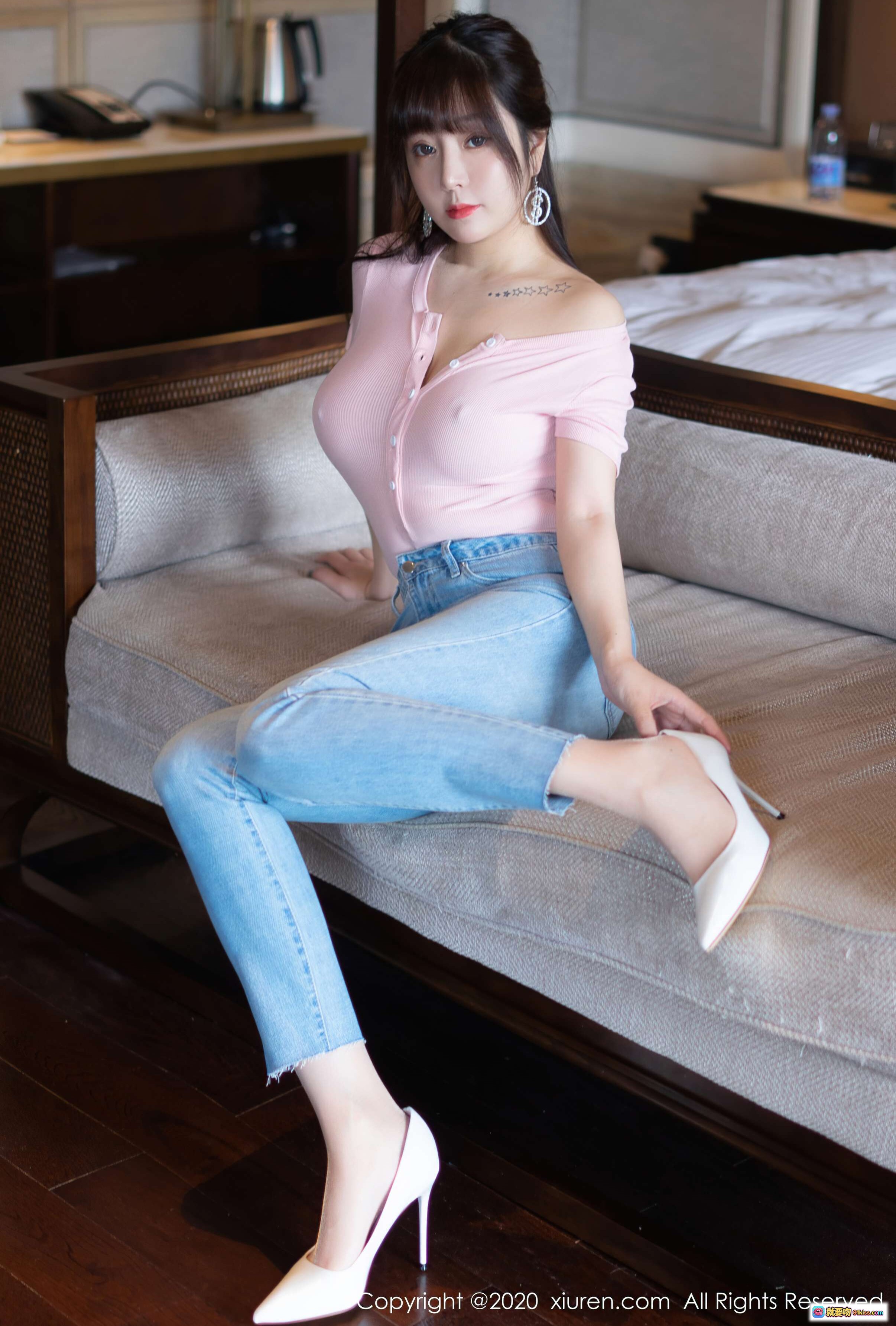 图片[10] - 王雨纯粉色睡衣床上写真 | 秀人网2020.09.07 VOL.2536 | 美腿纹身性感私房照 - 就要吻