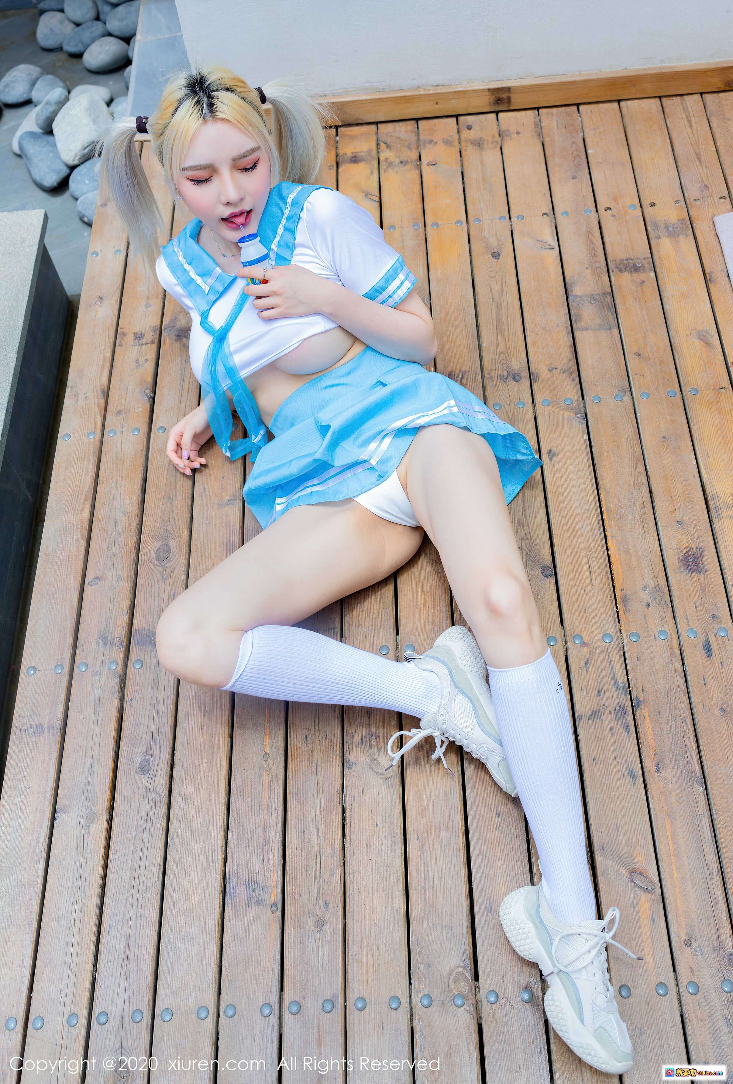 图片[3] - 淼淼小姐姐蓝白水手服写真·双马尾白袜运动鞋·铁门石墙户外拍摄·秀人网No.2371 - 就要吻