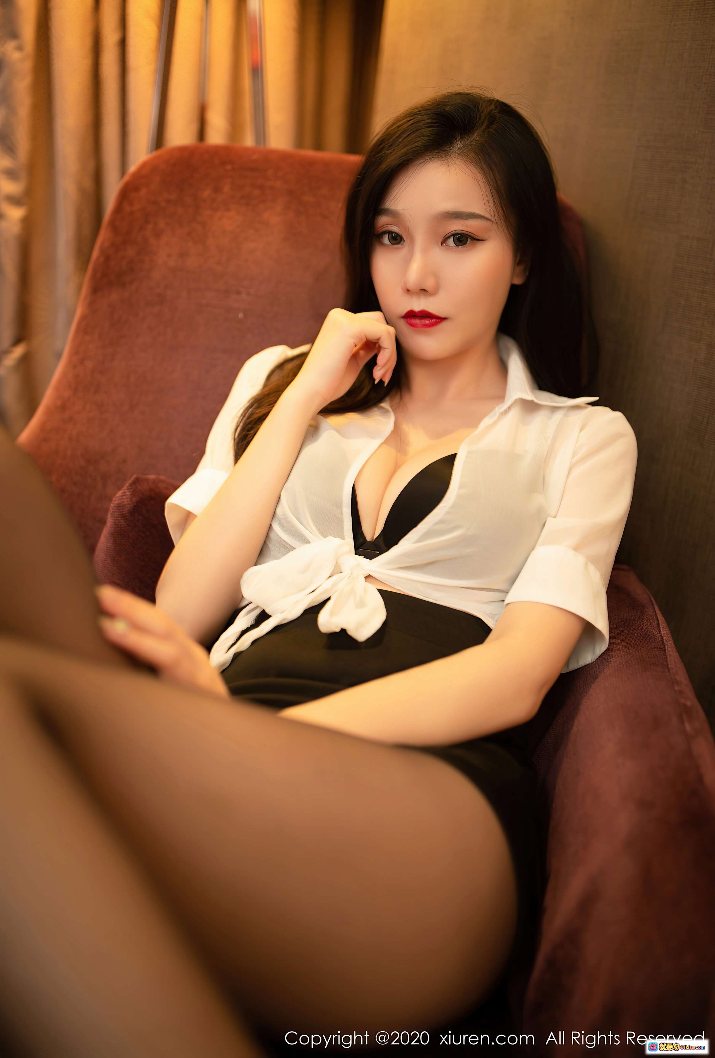 图片[9] - 安然Maleah优雅坐姿写真｜白衬衫黑短裙丝袜高跟｜秀人网2020 VOL.2807精致室内人像 - 就要吻