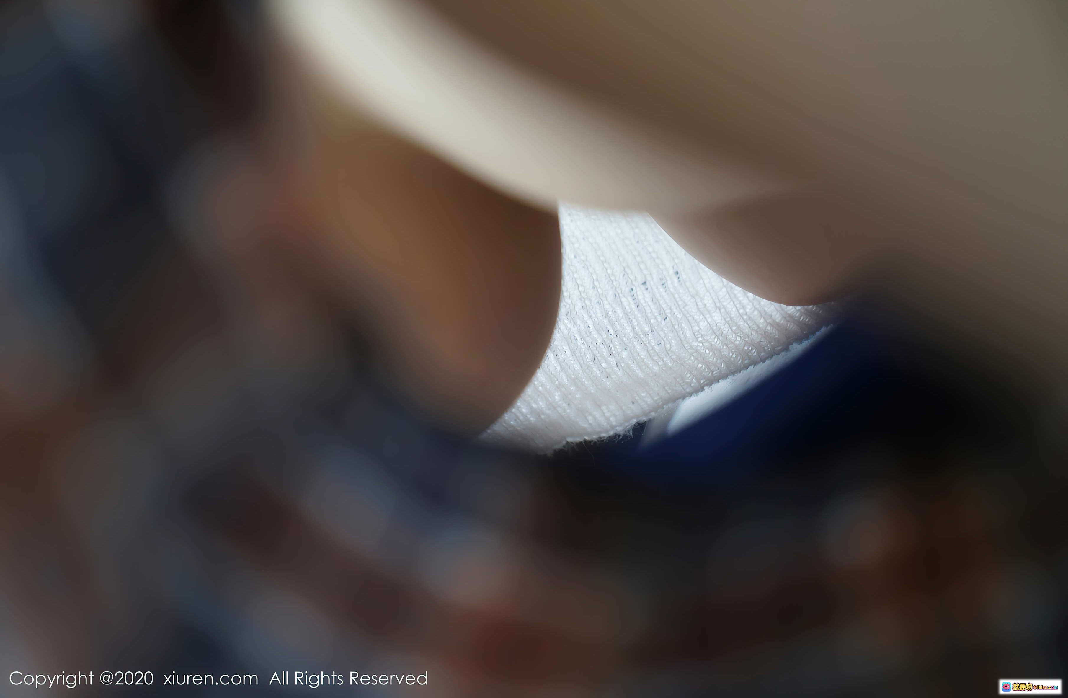 图片[1] - 周大萌2020.10.29 VOL.2715 秀人网高清写真 50+1P 482MB 白色织物特写 柔焦艺术感 精致细节捕捉 - 就要吻