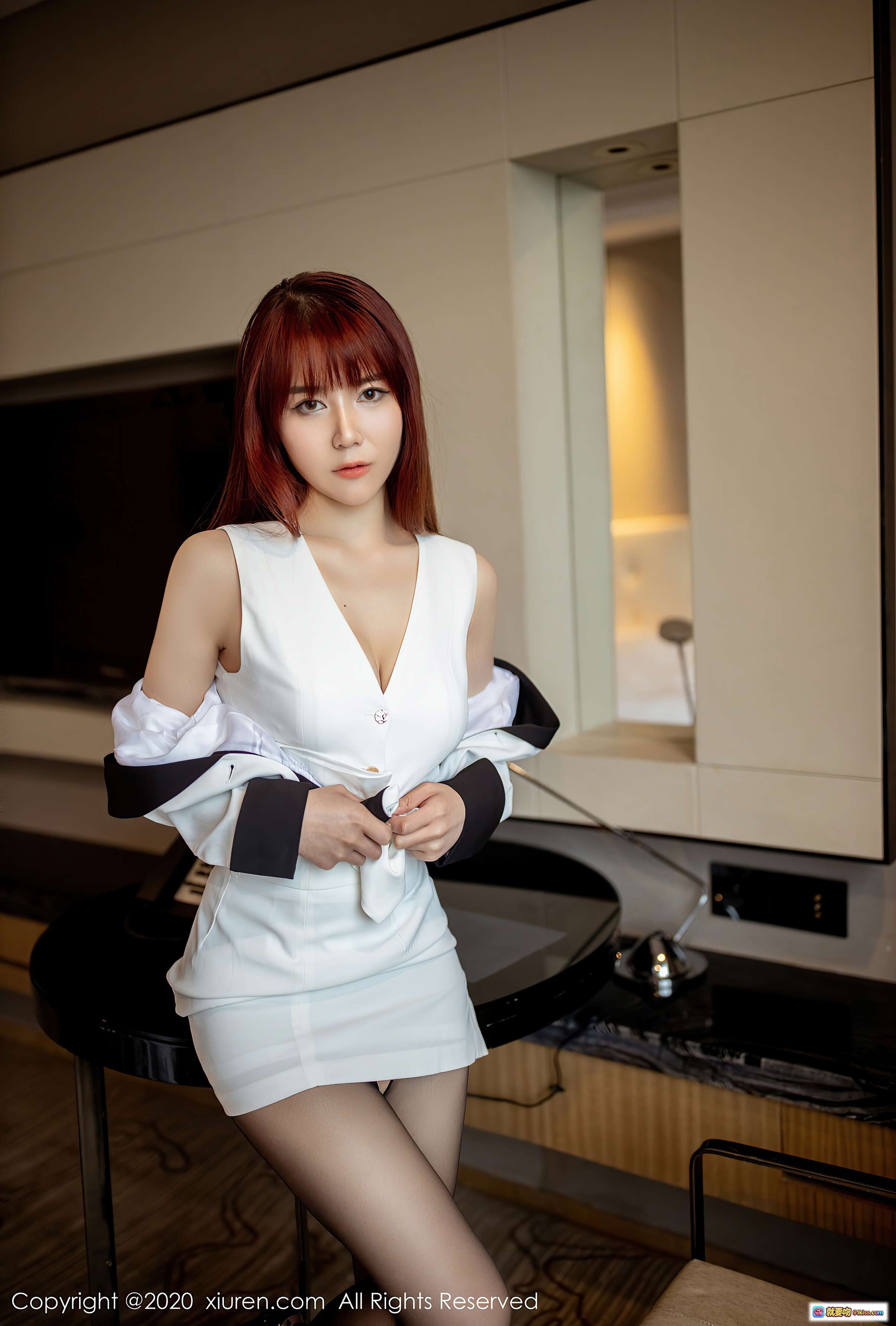 图片[10] - 红发美女OL职场风白西装黑丝高跟酒店办公桌写真 – XIUREN秀人网2020.11.17 VOL.2792 fairy如歌 - 就要吻