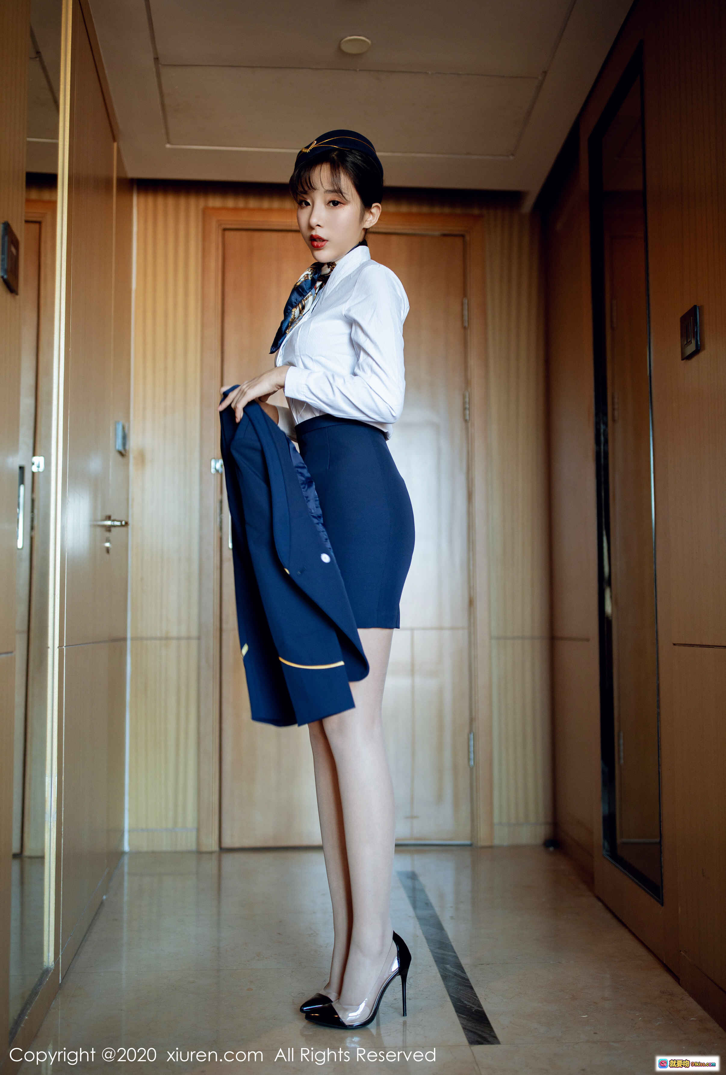 图片[8] - 陈小喵空姐制服写真 | 白衬衫黑短裙丝袜高跟 | 秀人网2020年3月31日No.2119高清图集 - 就要吻