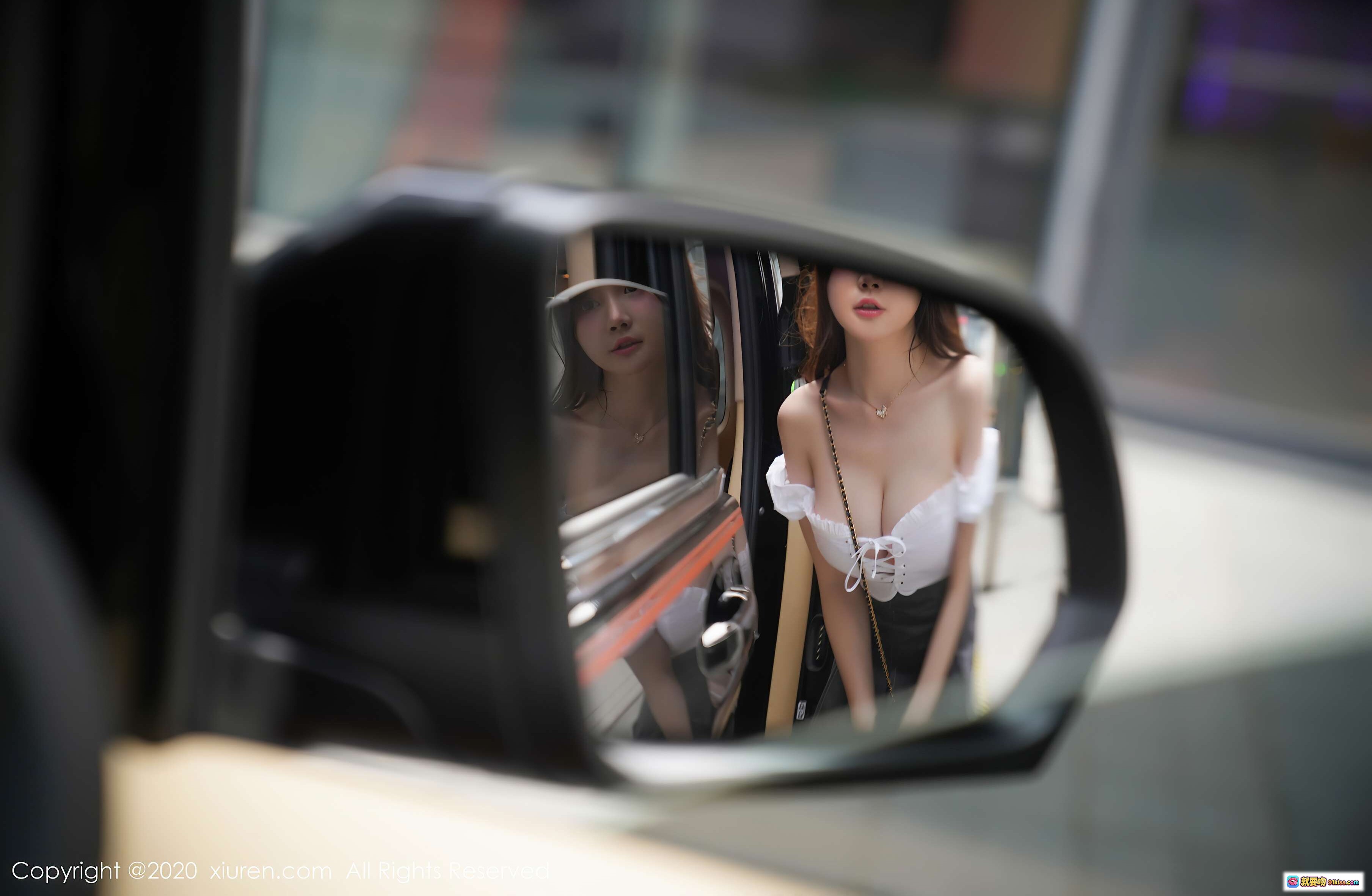 图片[7] - 童颜巨乳糯美子车内写真 白色露肩上衣搭配短裙 丝袜美腿诱惑 秀人网2020精选高清图集 - 就要吻