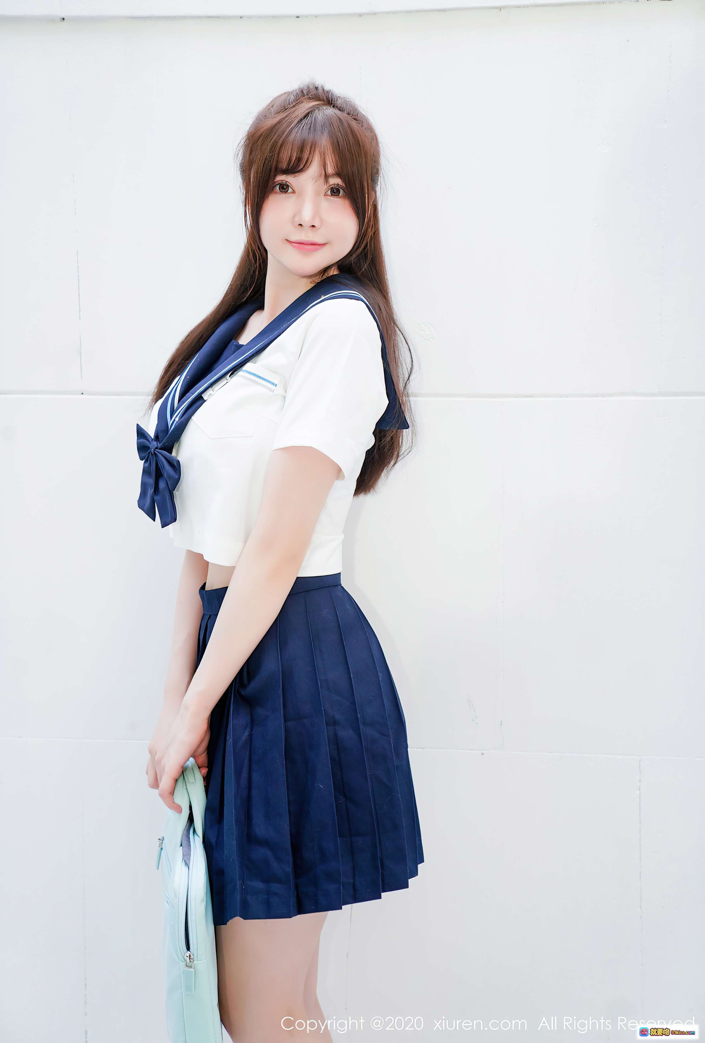 图片[10] - 糯美子MINI校服写真｜清纯少女白椅坐姿｜秀人网2020.10.09 VOL.2629｜蓝白水手服甜美风 - 就要吻