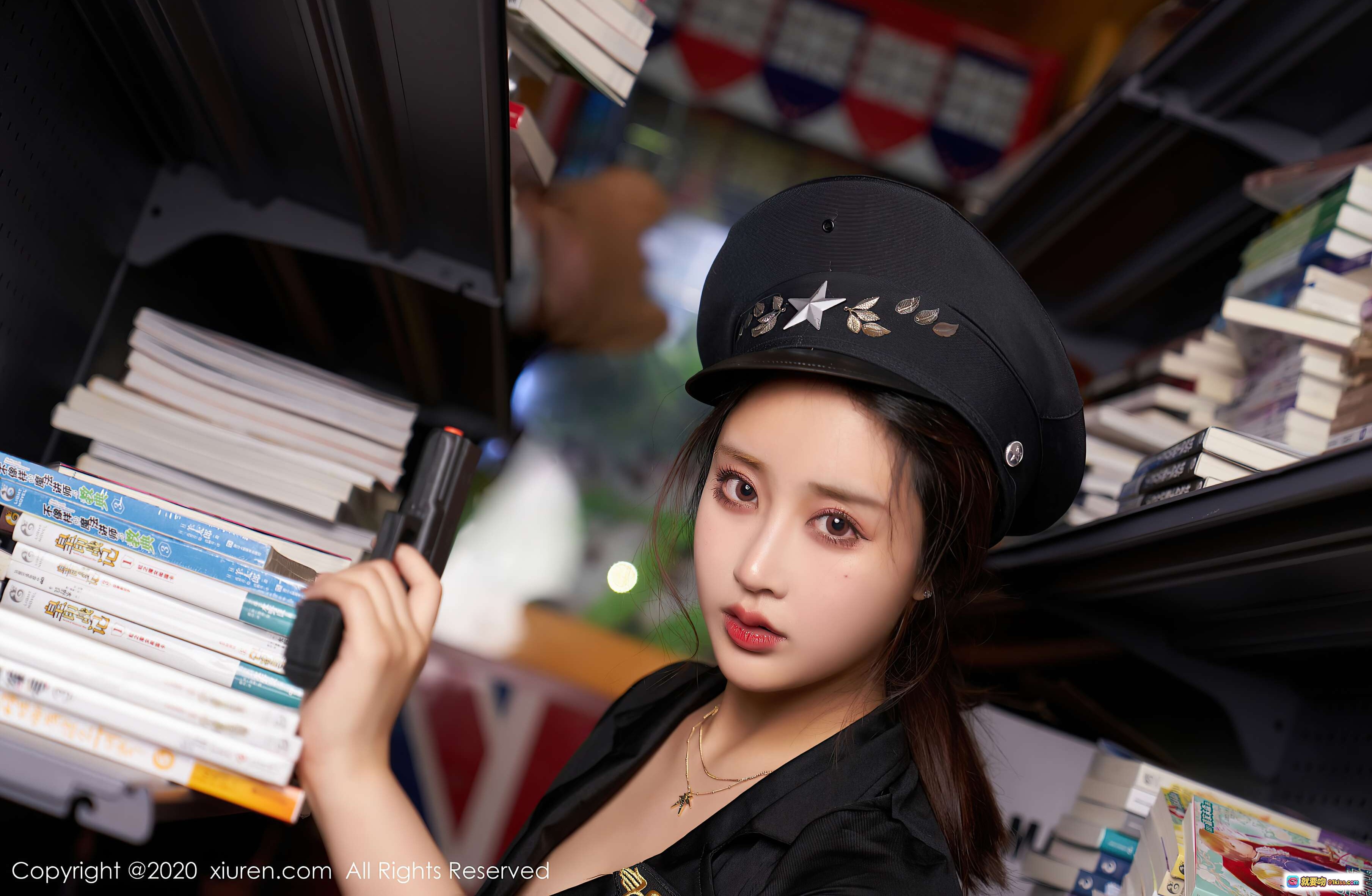 图片[3] - 林子欣Freya警服造型黑丝豹纹吊袜带写真 | XIUREN秀人网2020.11.13 VOL.2782高清美图 - 就要吻