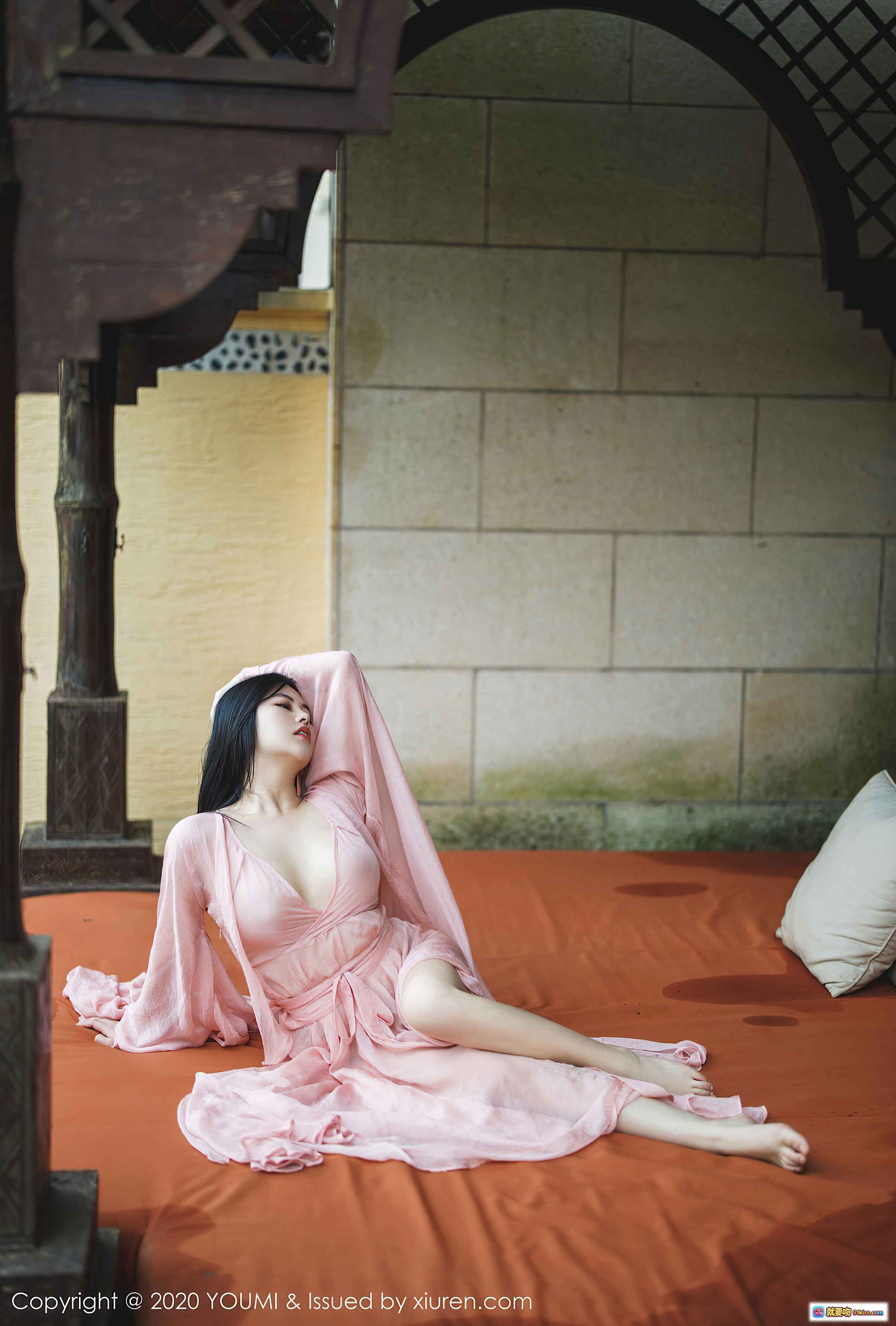 图片[8] - 娜露Selena粉色长裙写真 | YOUMI尤蜜荟2020.09.07 VOL.523 | 优雅古典庭院风 | 裸足柔美姿态 | 90P高清图集 - 就要吻