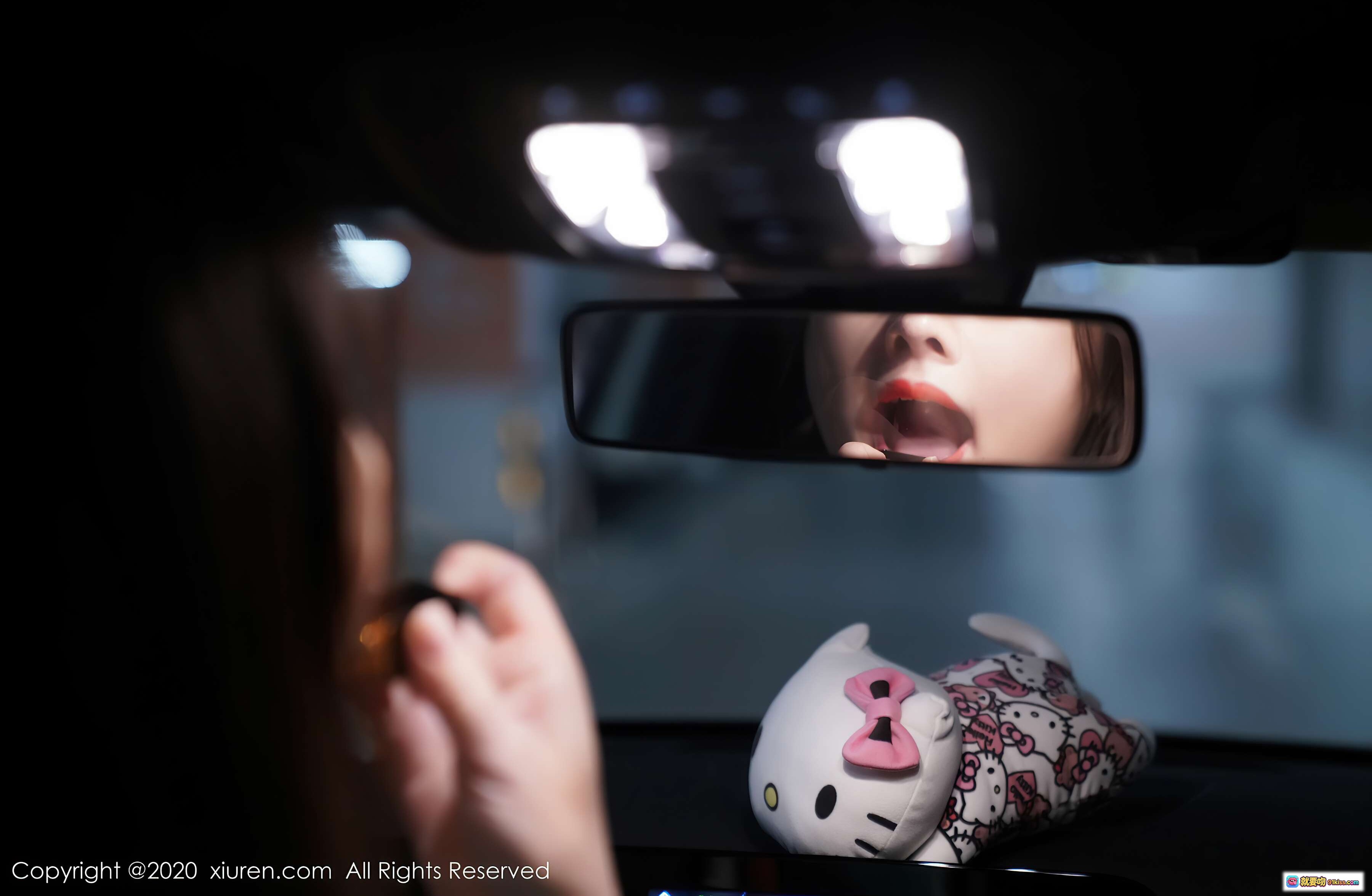 图片[10] - 诗诗kiki车内补妆镜前特写｜精致妆容｜时尚美妆｜车内私密时刻｜秀人网2020精选 - 就要吻