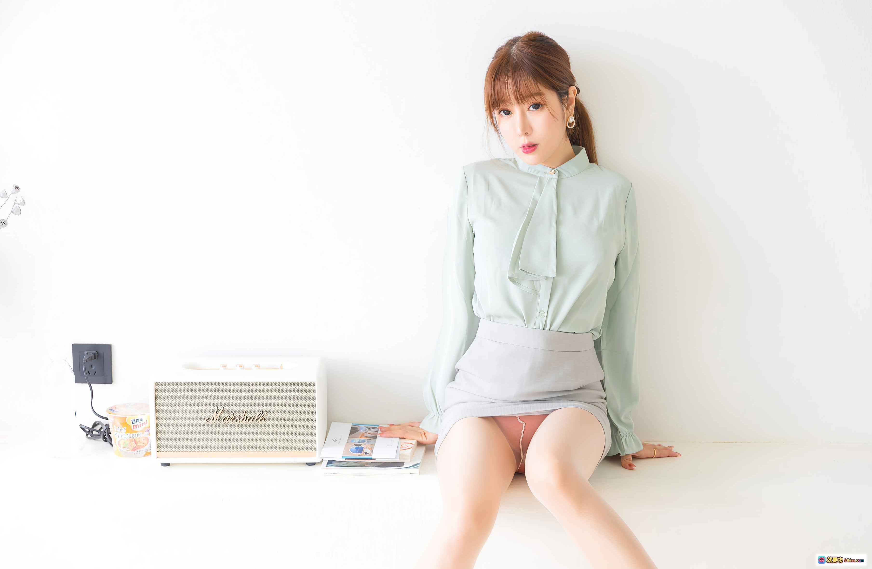 图片[4] - 王雨纯透明丝袜美足特写 – YOUMI尤蜜荟2021.01.22 VOL.592 精致足部写真集 - 就要吻