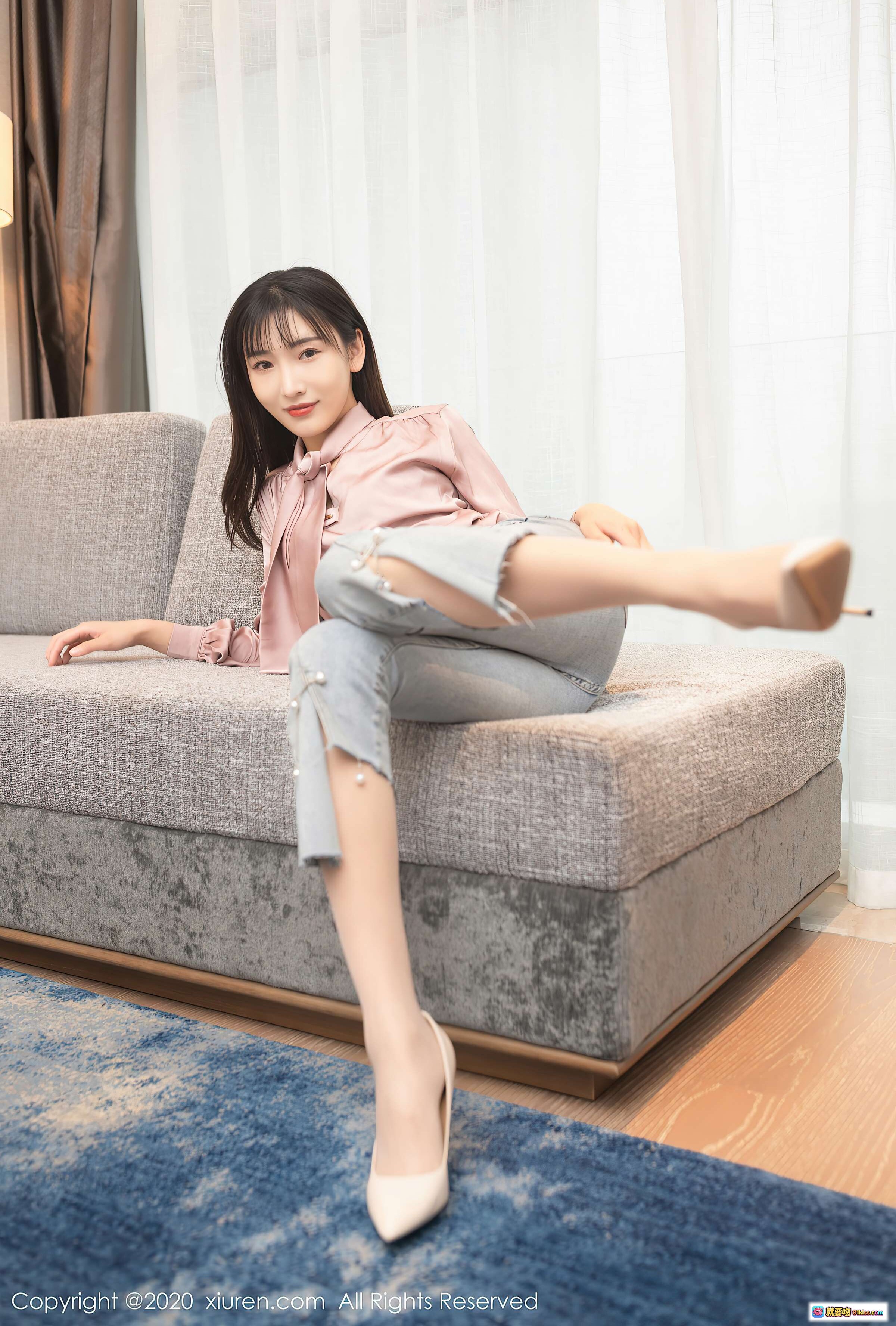 图片[8] - 陆萱萱浅灰牛仔裤粉色上衣高跟鞋室内写真秀人网20201229VOL2955 - 就要吻
