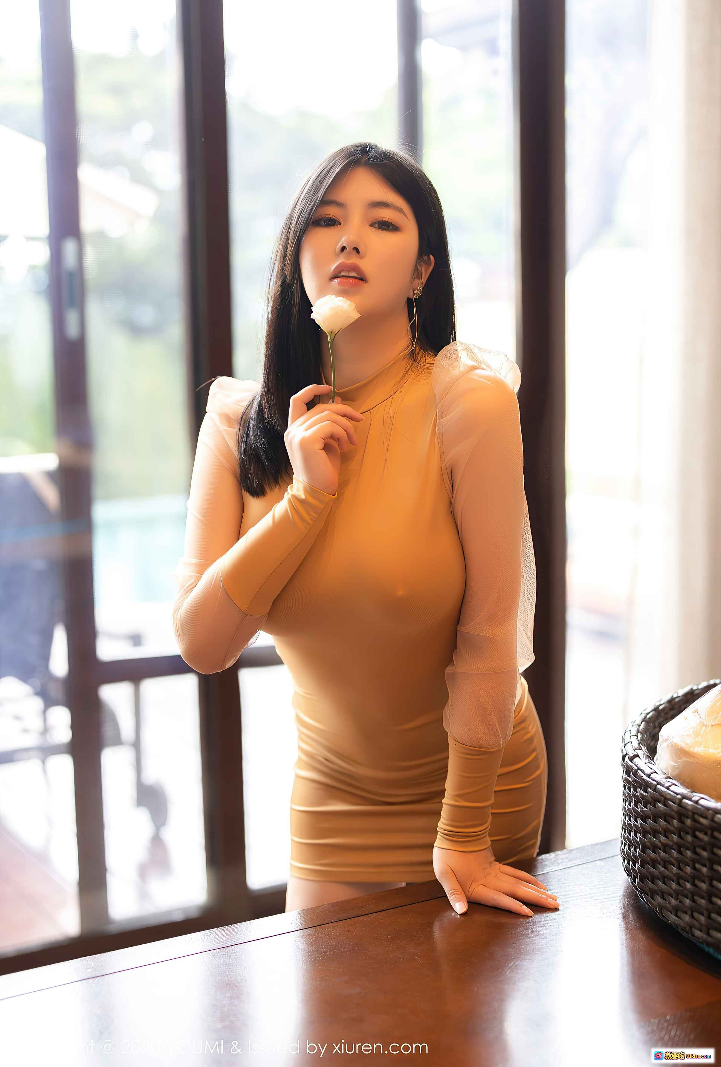 图片[9] - 娜露Selena身穿黄色紧身连衣裙优雅写真 | YOUMI尤蜜荟VOL.528高清美图 | 2020.09.16发布 - 就要吻