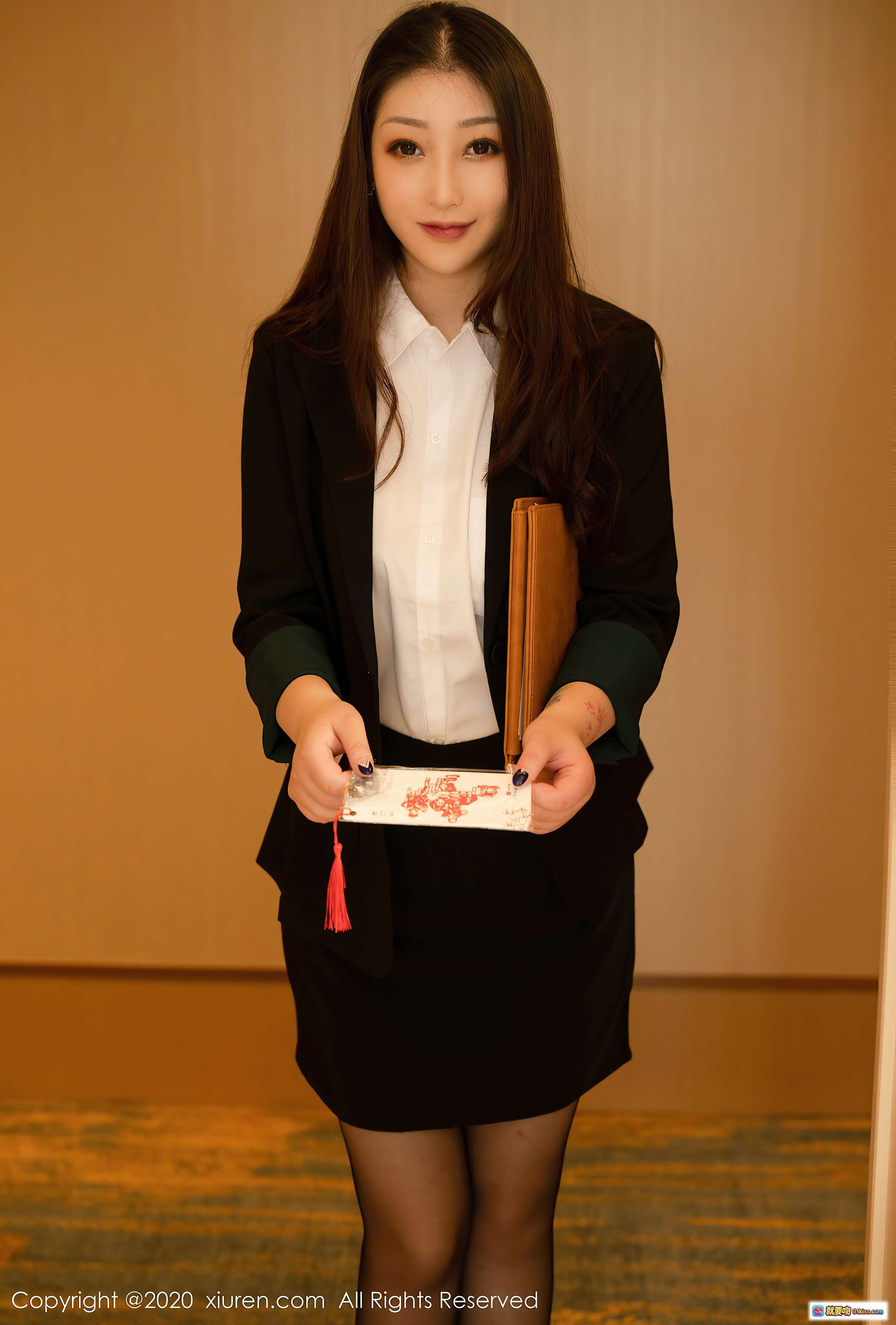 图片[8] - 妲己_Toxic黑丝职场OL制服写真｜XIUREN秀人网2020.12.24 VOL.2937优雅商务风高清图集 - 就要吻