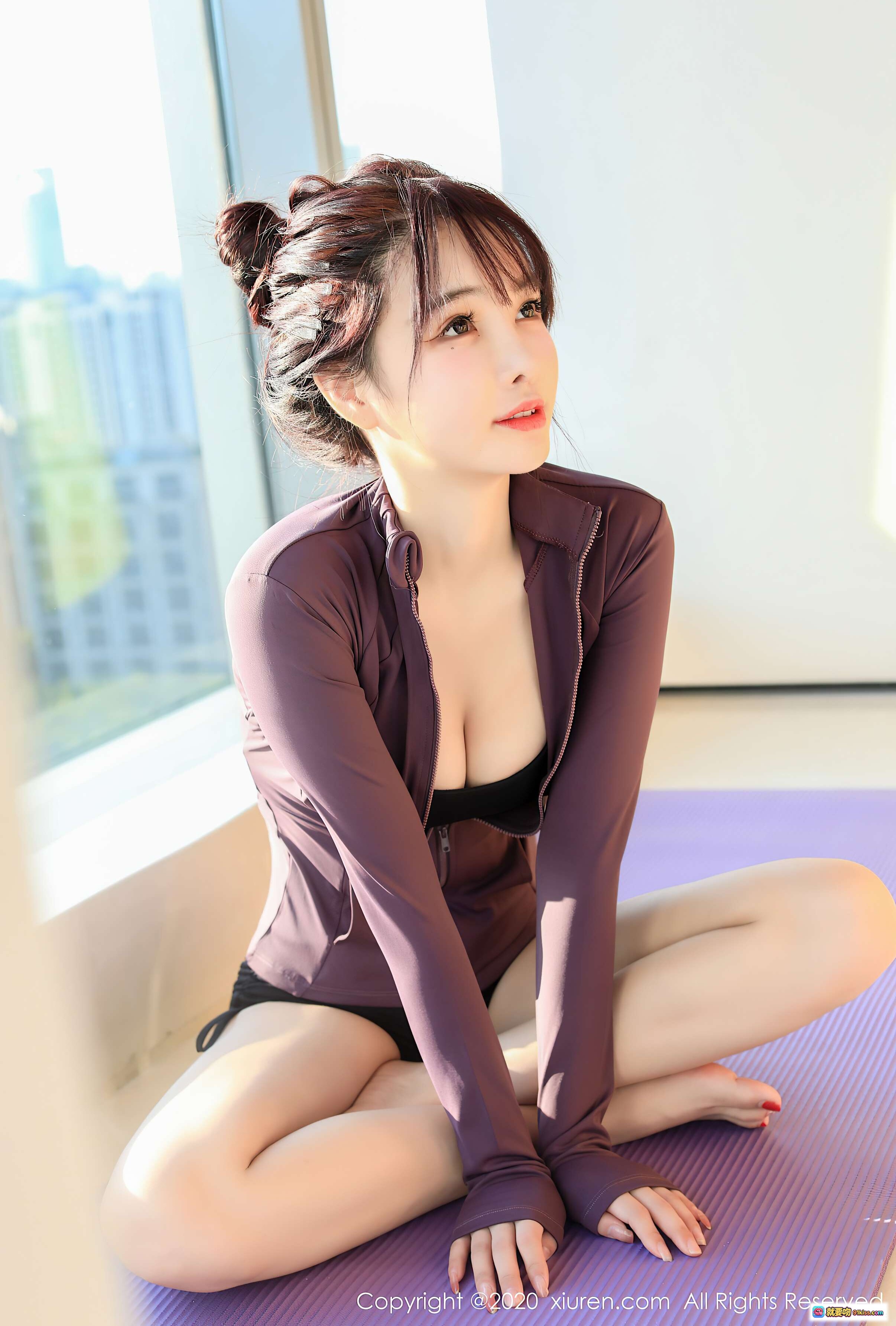 图片[9] - 南初妹妹瑜伽美拍｜黑色运动内衣性感写真｜秀人网2020精选私房图集 - 就要吻