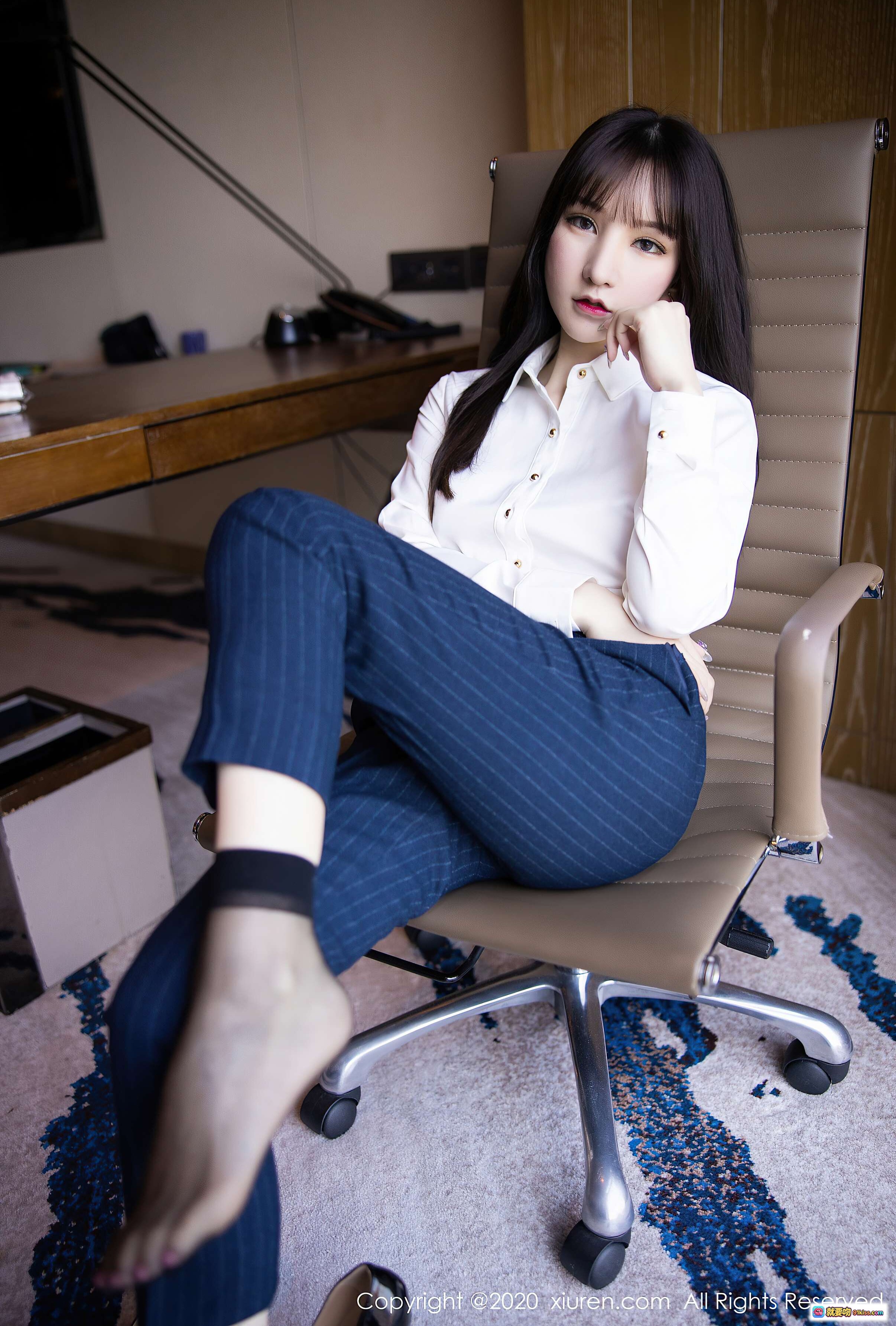图片[3] - 周于希Sandy白衬衫黑丝美腿高跟鞋沙发写真 – XIUREN秀人网2020.07.22 No.2356 - 就要吻