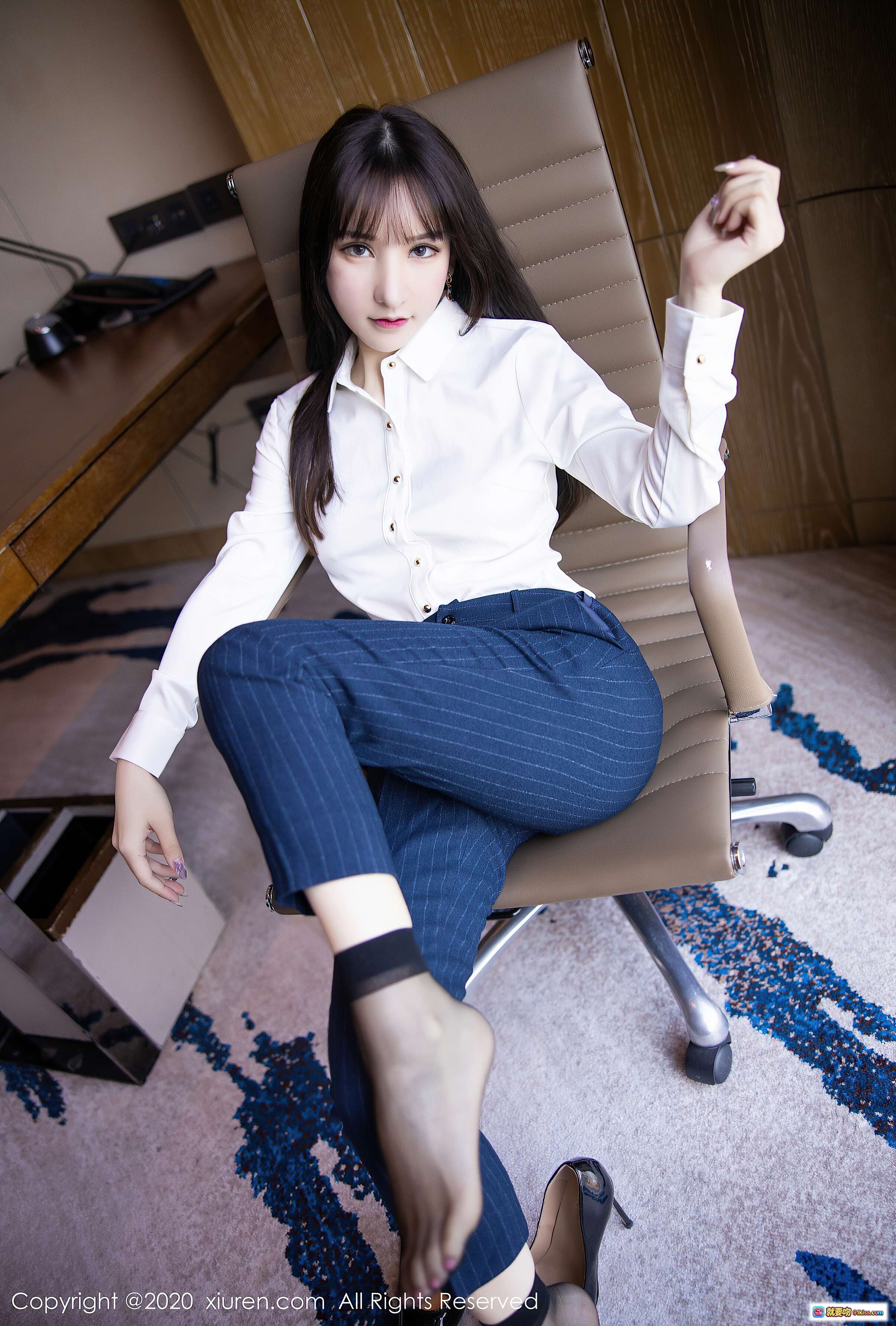 图片[8] - 周于希Sandy白衬衫黑丝美腿高跟鞋沙发写真 – XIUREN秀人网2020.07.22 No.2356 - 就要吻