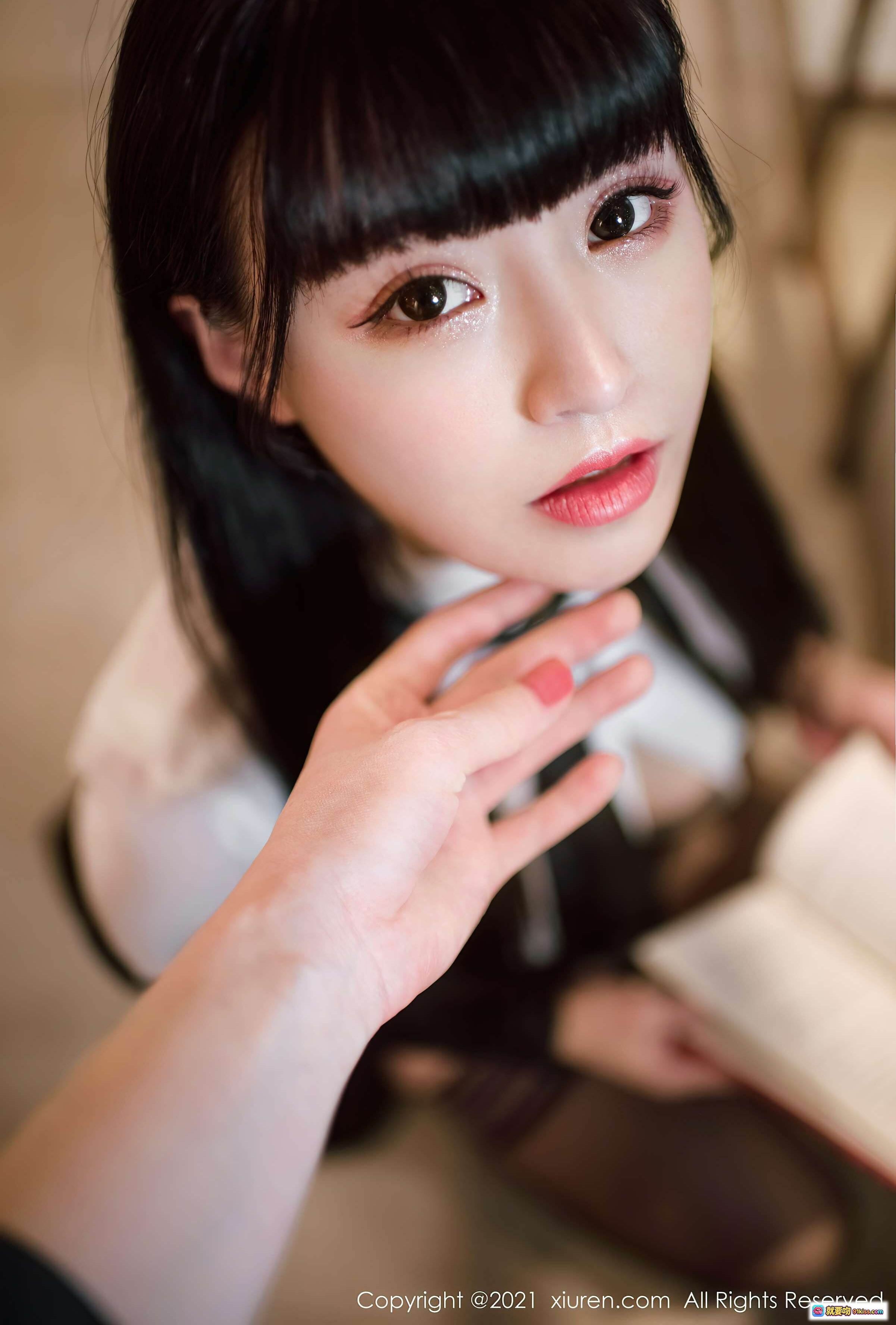 图片[4] - 朱可儿Flower校园风白衬衫黑西装长发写真｜秀人网2021.01.25 VOL.3038性感私房照 - 就要吻