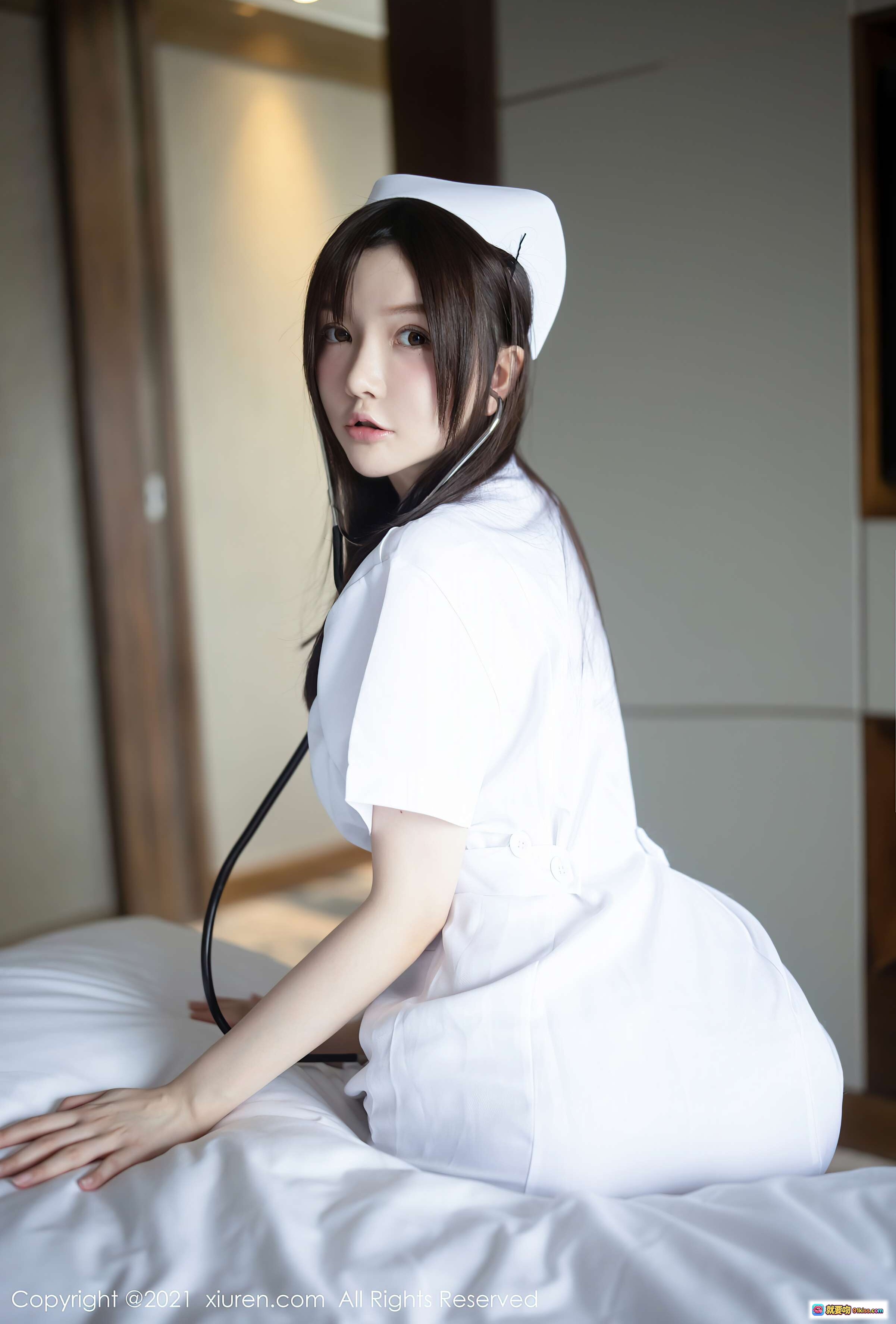 图片[7] - 糯美子护士装写真｜白色制服+丝袜高跟+门边回眸｜秀人网VOL.3114高清图集 - 就要吻