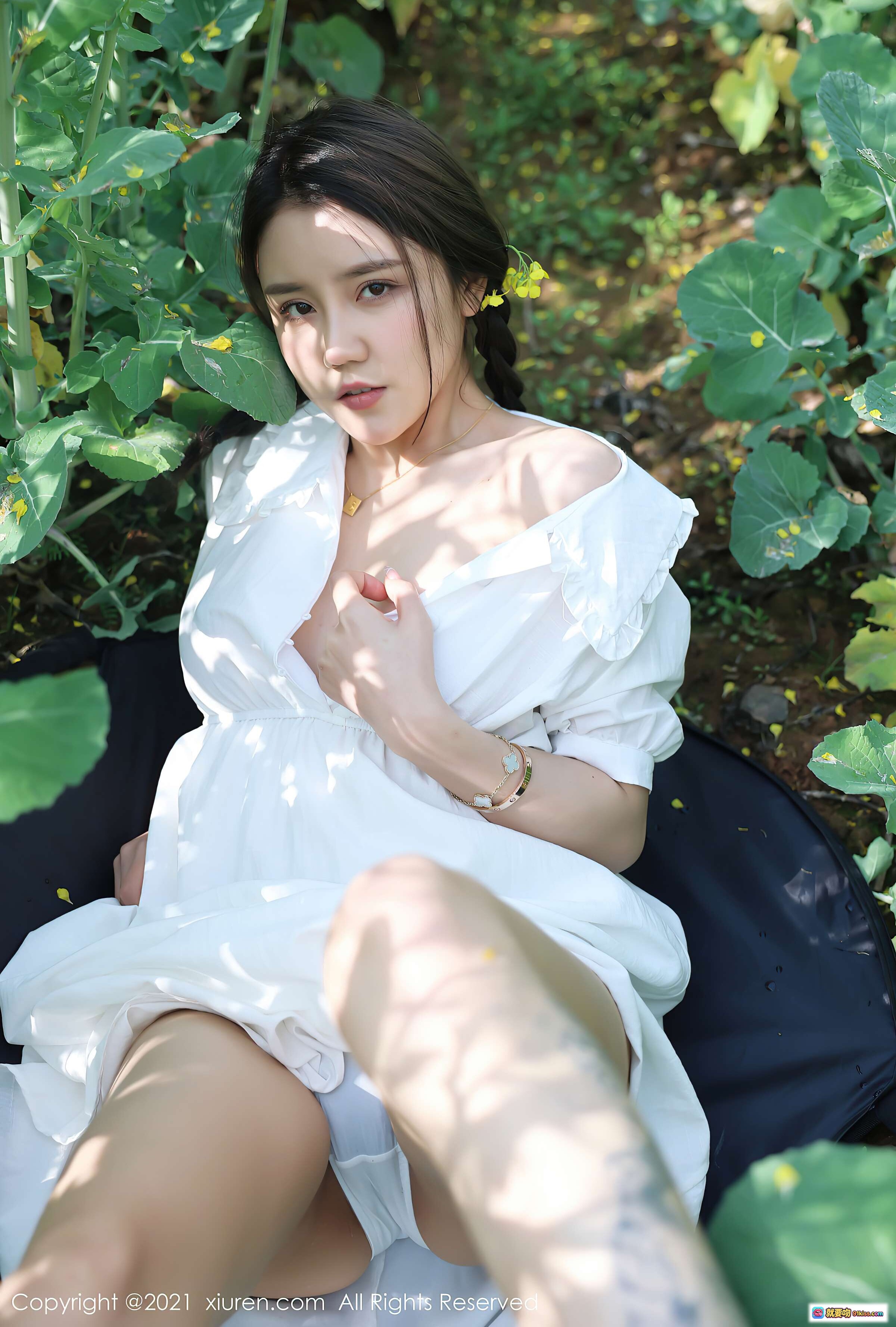 图片[3] - 夏西CiCi油菜花田写真｜白色衬衫性感露脐造型｜清新自然外拍美女图集 - 就要吻