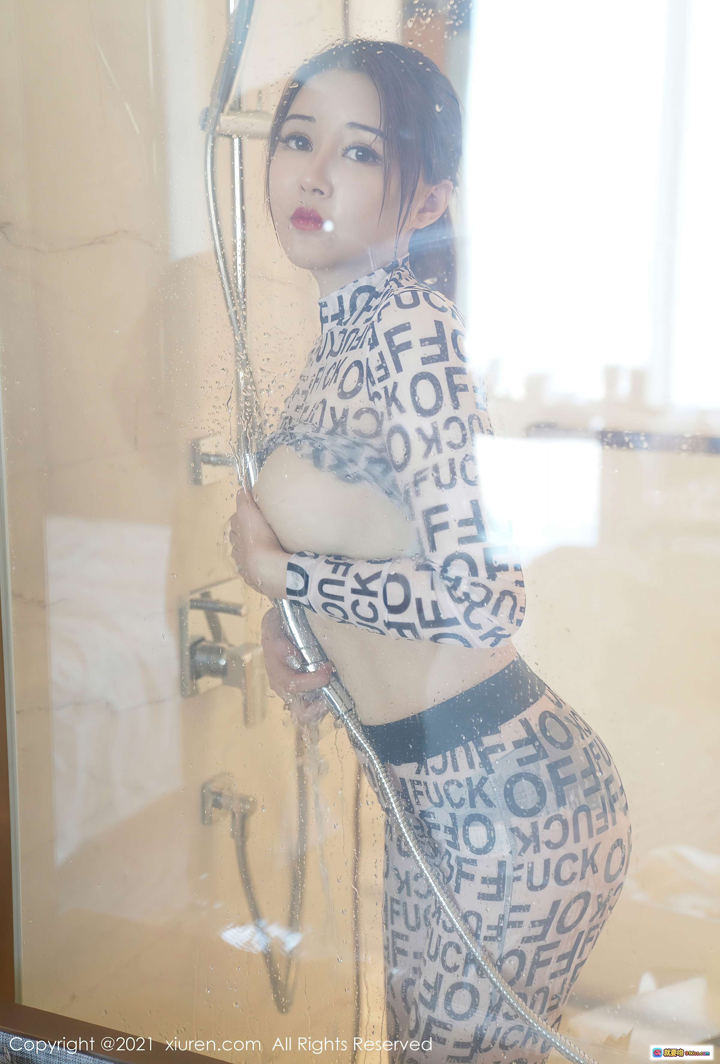 图片[5] - 凯竹廿十浴室写真｜XIUREN秀人网2021.03.22 VOL.3225｜字母印花睡衣｜浴缸拍摄｜高清私房美图 - 就要吻