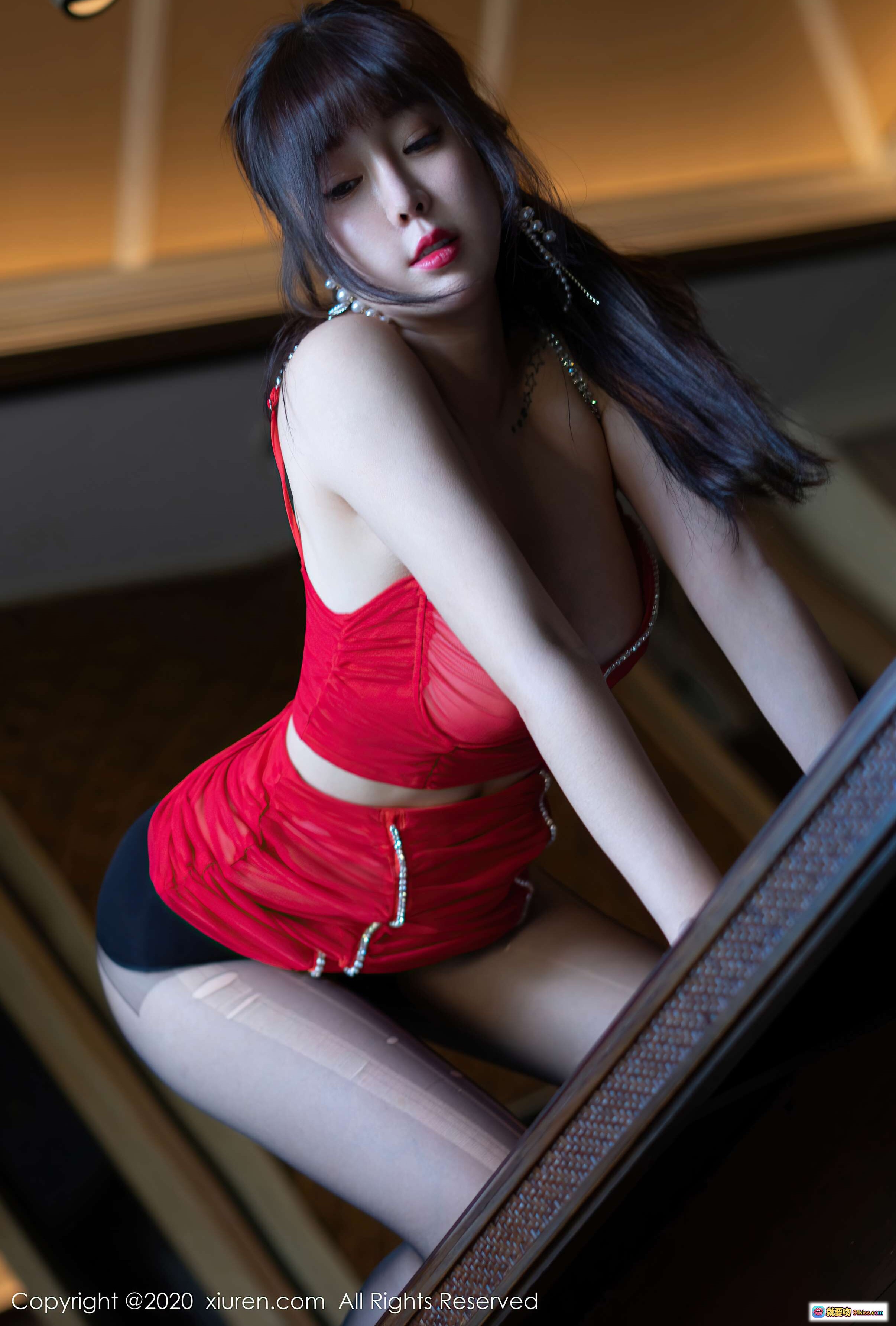 图片[6] - 王雨纯红色吊带裙黑丝美腿高跟鞋写真 – XIUREN秀人网2020.11.09 VOL.2757 - 就要吻