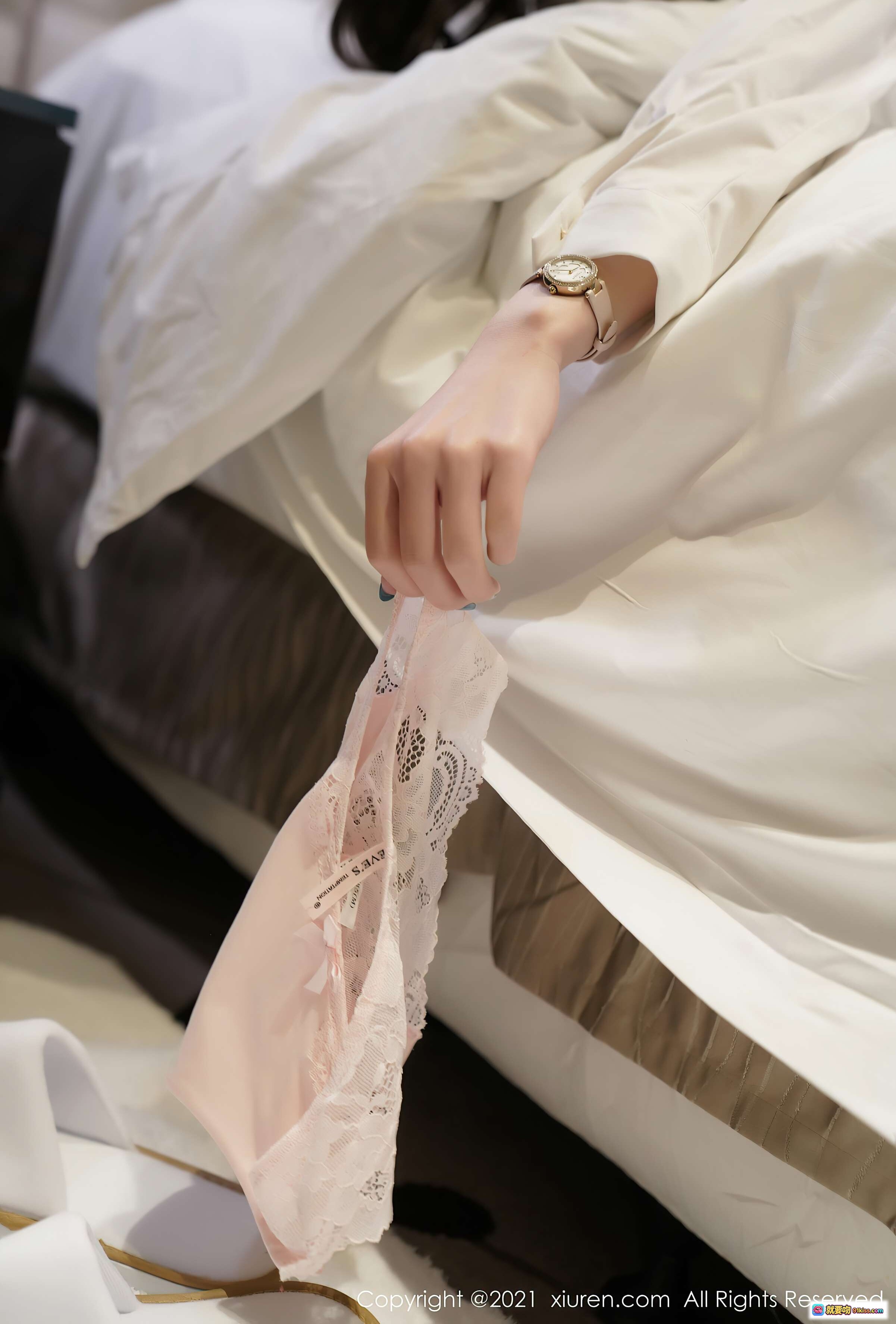 图片[5] - 周于希Sandy校园风制服写真｜格纹短裙+深蓝西装外套｜清新甜美少女感｜XIUREN秀人网2021.03.26 VOL.3247 - 就要吻