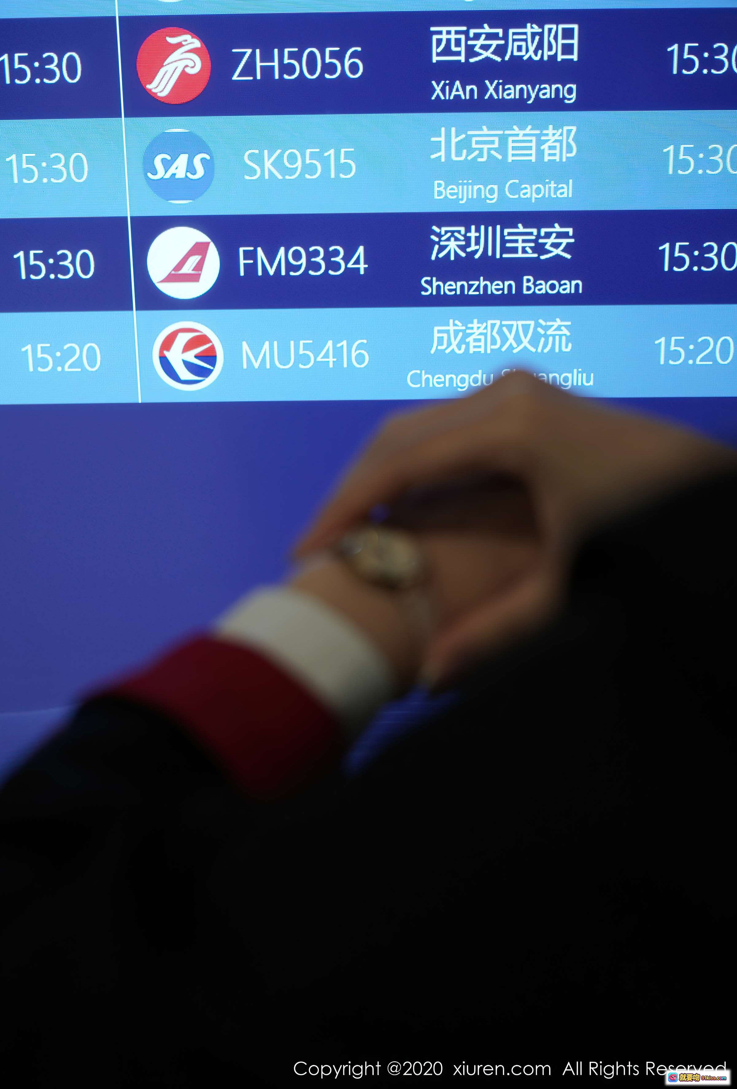 图片[9] - 周于希Sandy空乘制服写真｜现代机场大厅优雅姿态｜高清摄影图集｜秀人网2020精选 - 就要吻