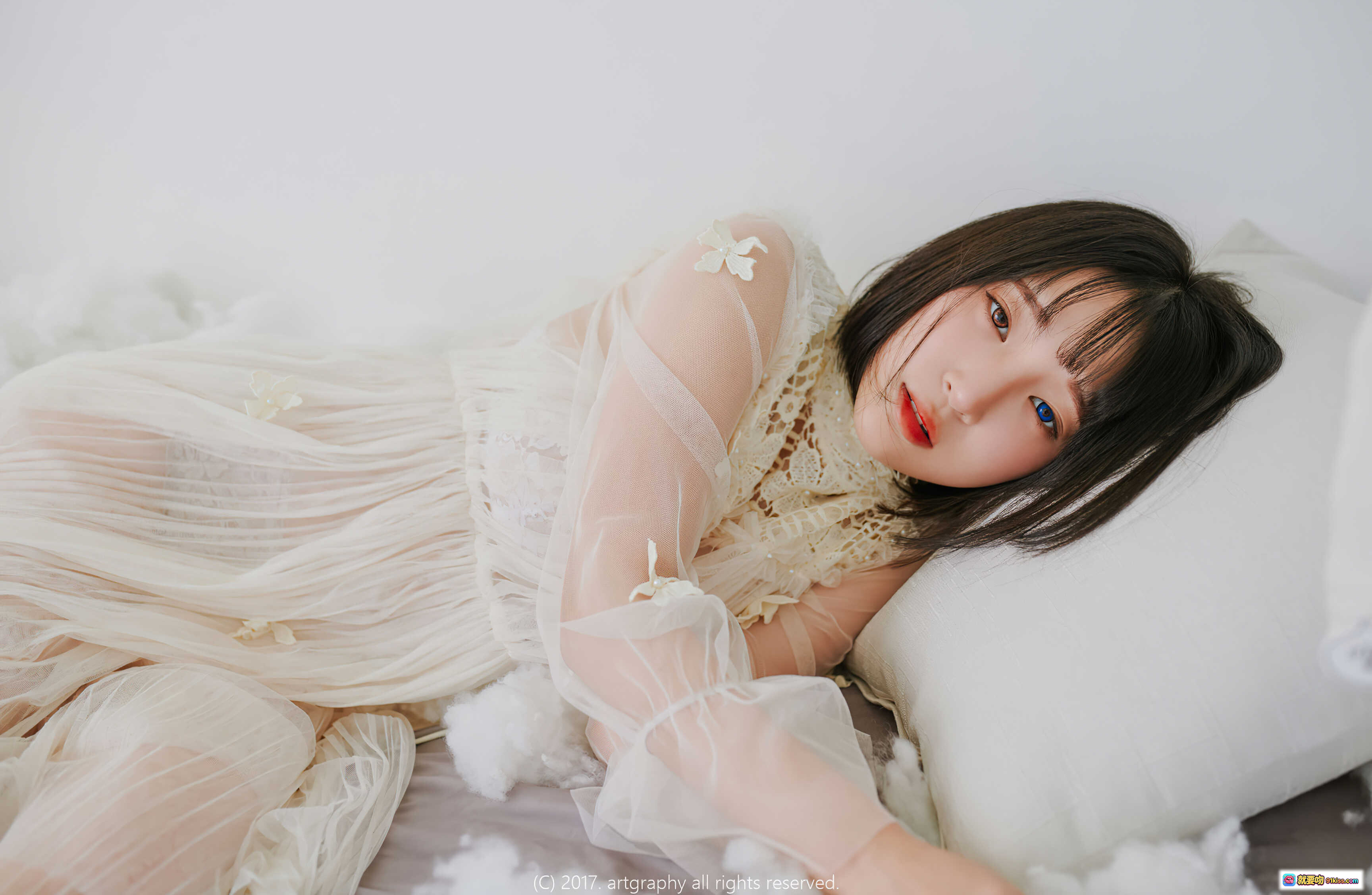 图片[2] - 姜仁卿 NO.039 ARTGRAVIA_VOL013 白色棉花堆中甜美少女写真 柔光梦幻氛围感 短发蓝瞳清新风格 时尚摄影艺术图 - 就要吻