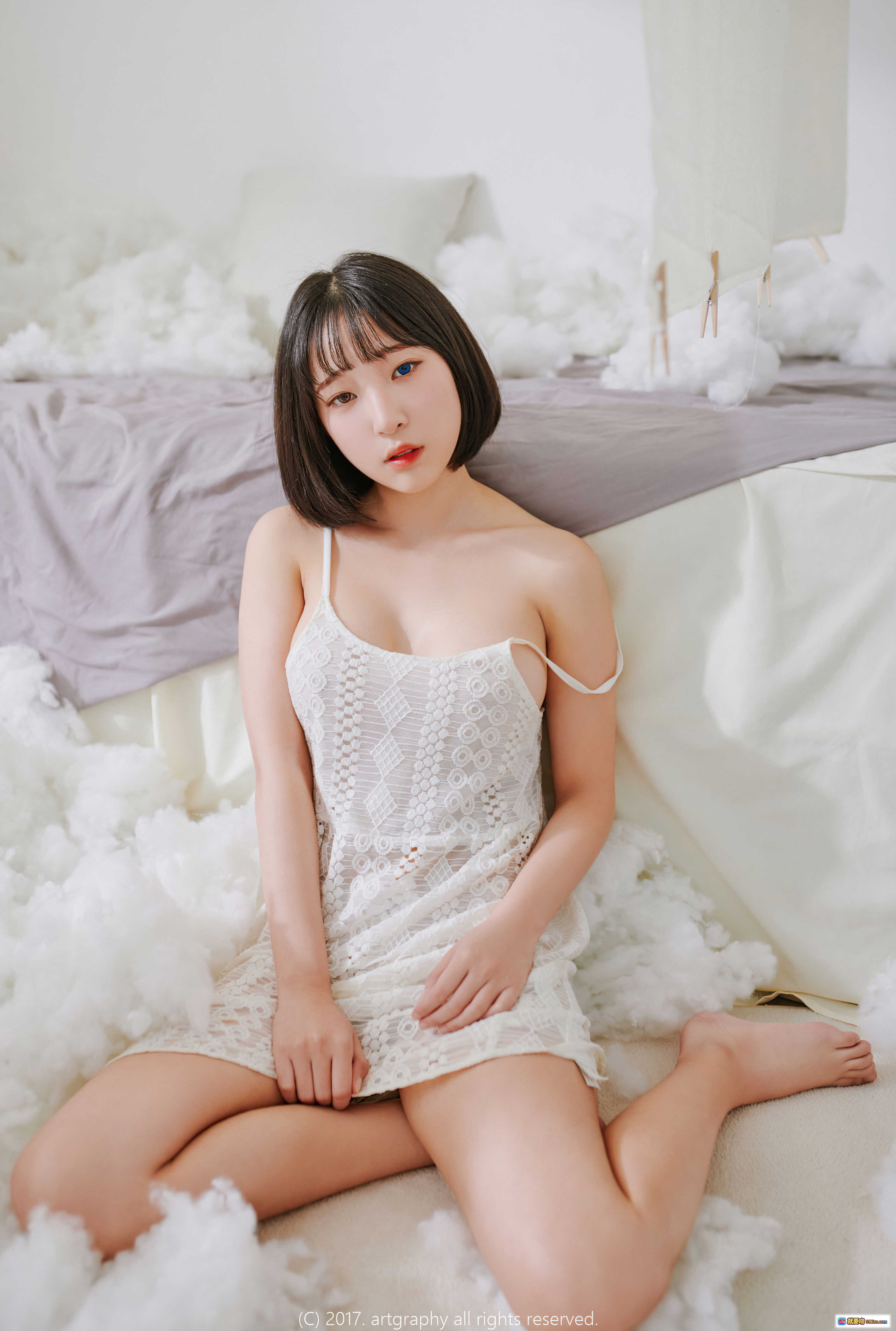 图片[5] - 姜仁卿 NO.039 ARTGRAVIA_VOL013 白色棉花堆中甜美少女写真 柔光梦幻氛围感 短发蓝瞳清新风格 时尚摄影艺术图 - 就要吻