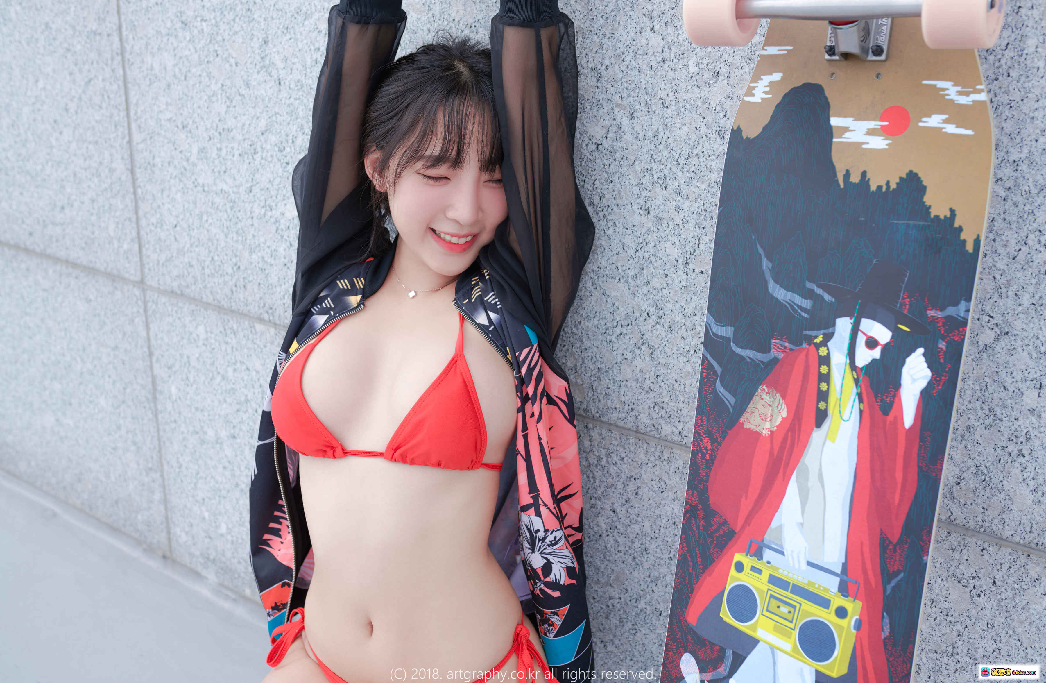图片[2] - 姜仁卿 NO.007 ARTGRAVIA_VOL38 红色比基尼少女背影倚墙长板滑板写真 美腿性感户外阳光摄影 - 就要吻