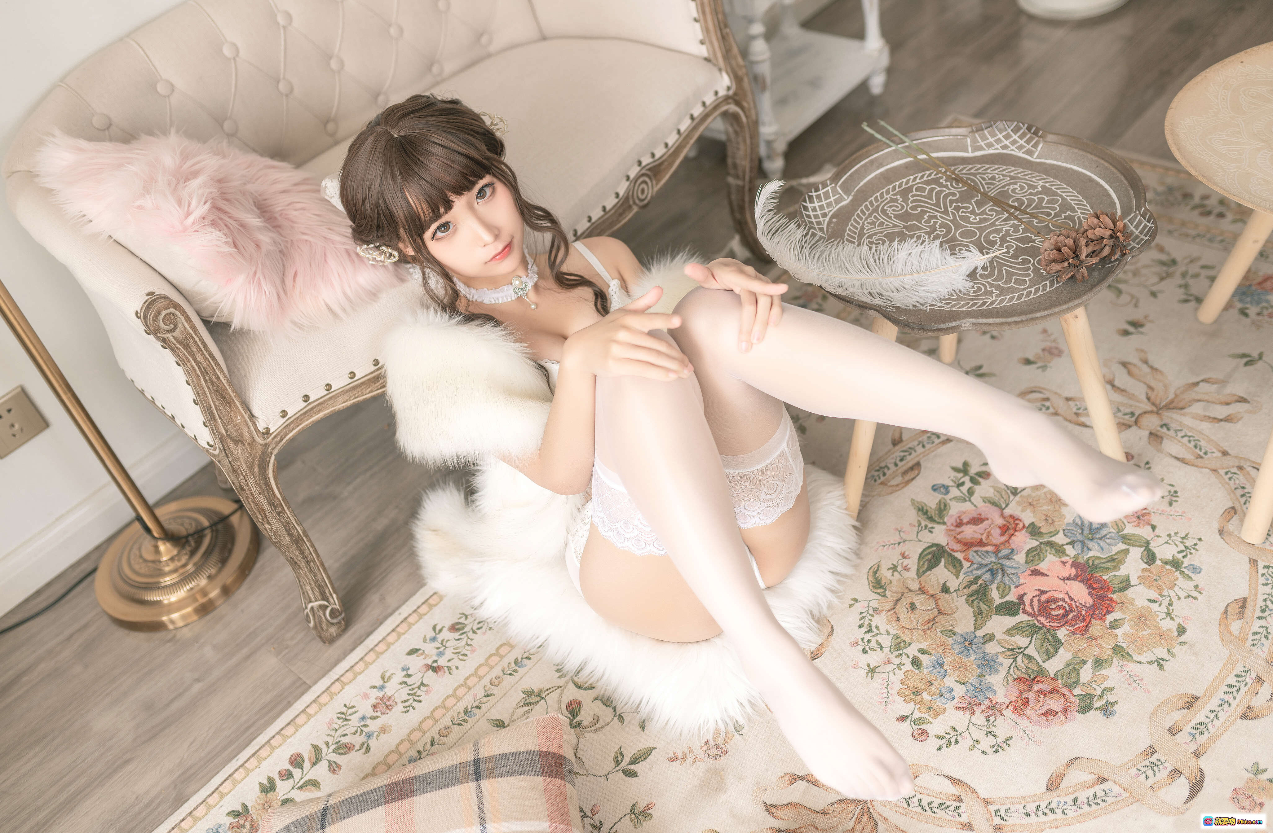 图片[10] - 蠢沫沫NO.076白色毛披肩写真 甜美少女蕾丝内衣 白丝美腿居家私房摄影 40P高清图集 - 就要吻