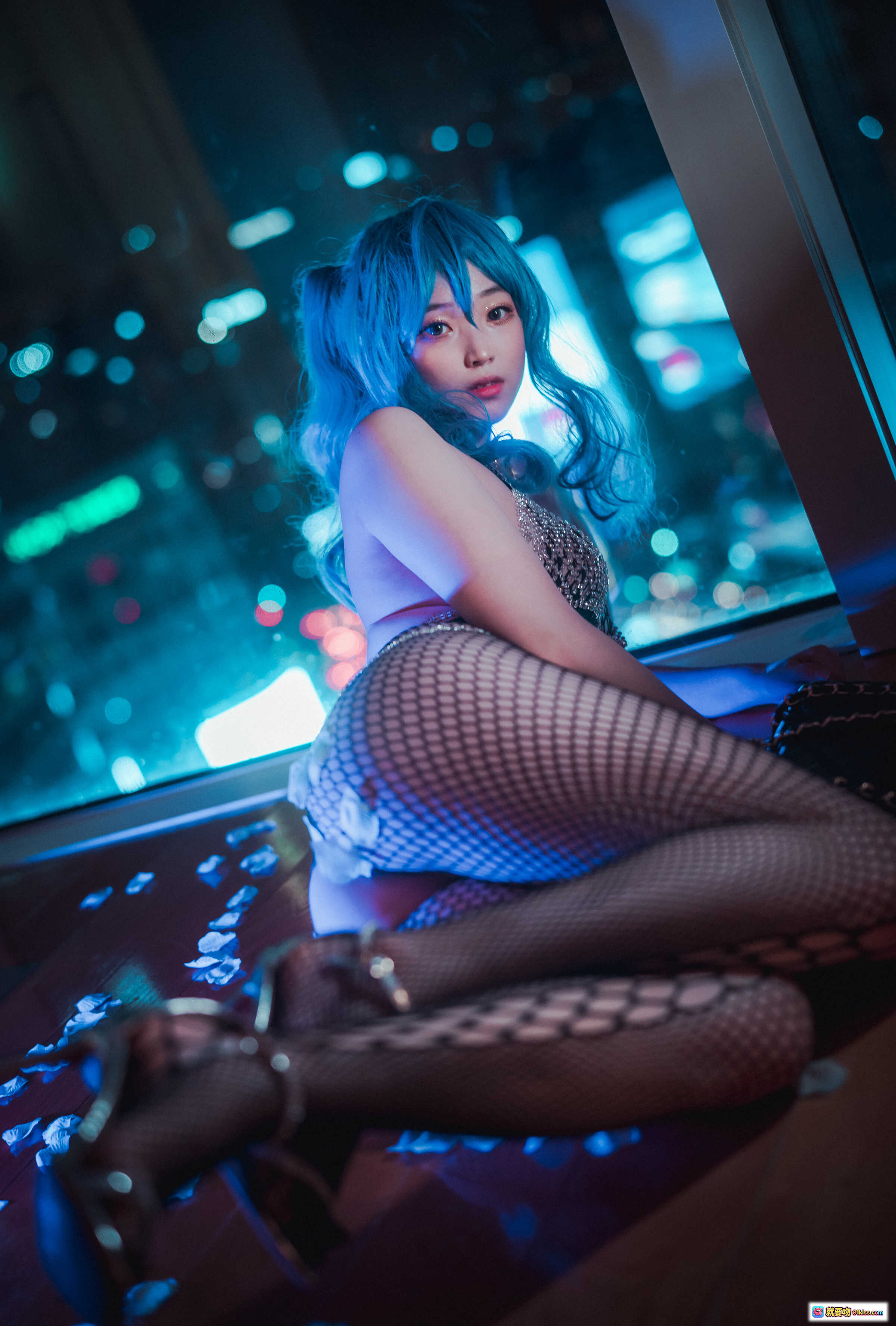 图片[6] - Bambi DJAWA Azur Lane USS Saint Louis S版 Cosplay 蓝发渔网袜高跟床照写真 - 就要吻