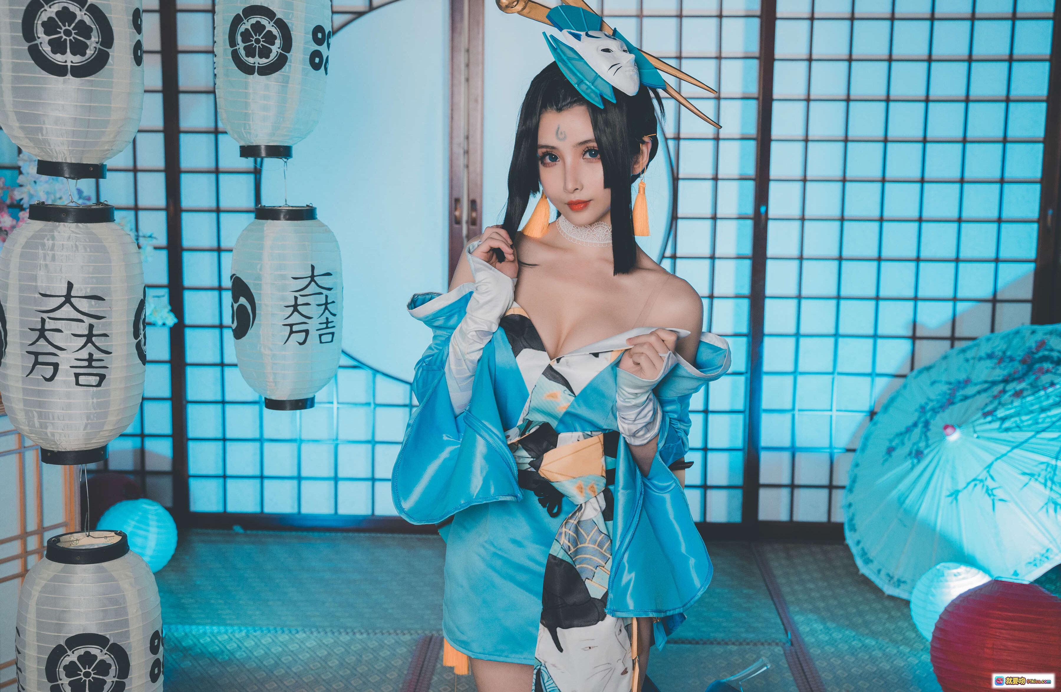 图片[8] - rioko凉凉子NO.056魅语cos写真 | 日式和风场景 | 蓝白配色服饰 | 纸伞灯笼装饰 | 美腿丝袜造型 | 24P高清图集 - 就要吻