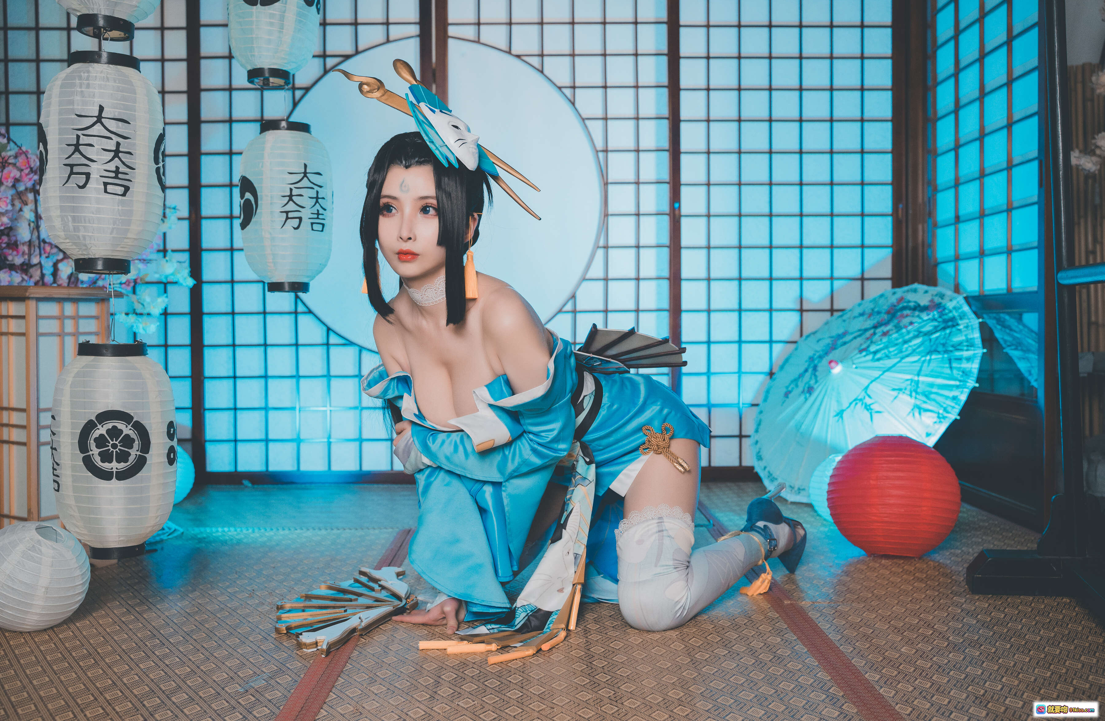 图片[6] - rioko凉凉子NO.056魅语cos写真 | 日式和风场景 | 蓝白配色服饰 | 纸伞灯笼装饰 | 美腿丝袜造型 | 24P高清图集 - 就要吻