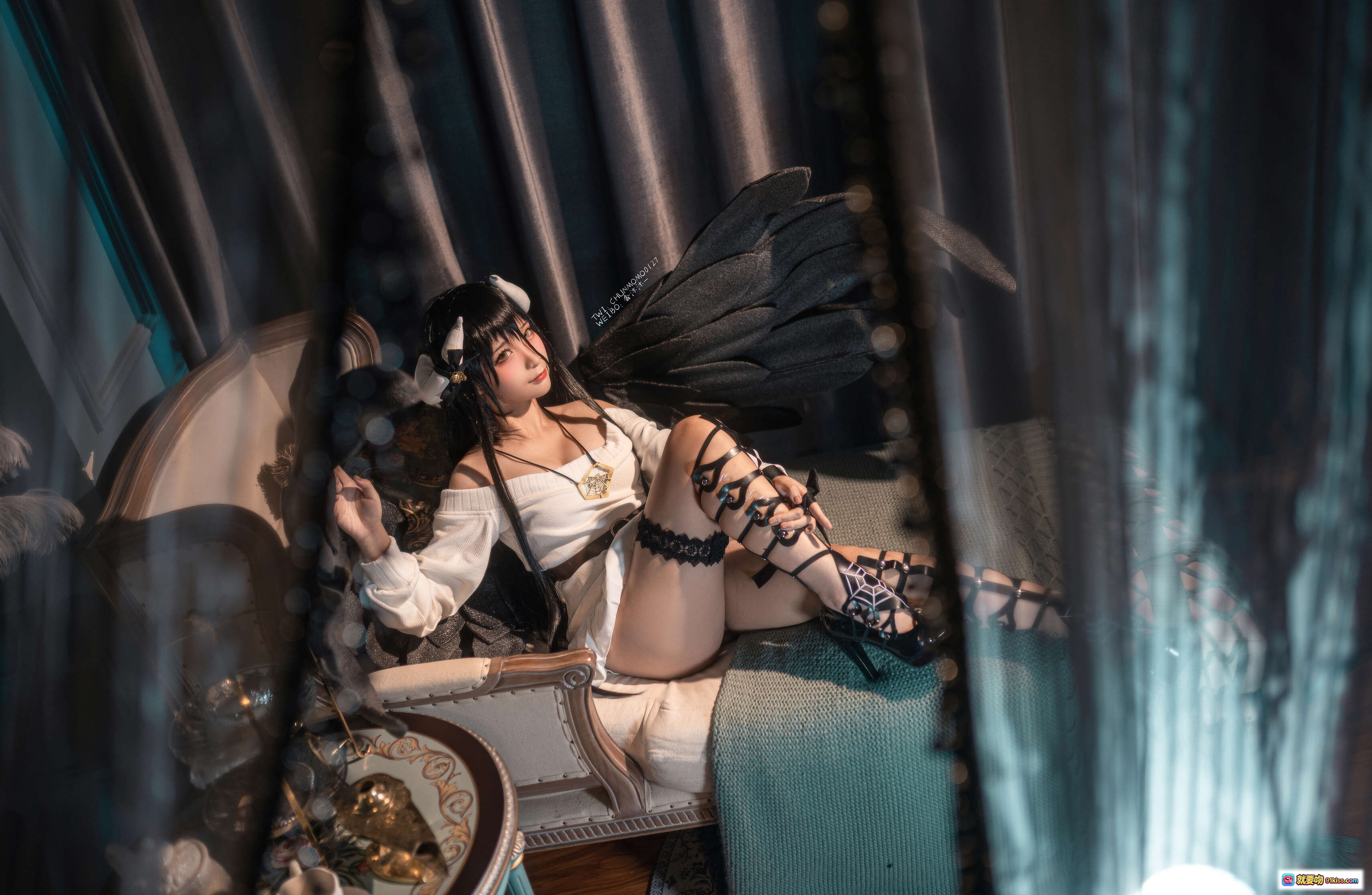 图片[1] - 蠢沫沫NO.096雅儿贝德cos毛衣写真40P高清图集 黑翼少女宫廷风美腿蕾丝袜优雅坐姿摄影 - 就要吻