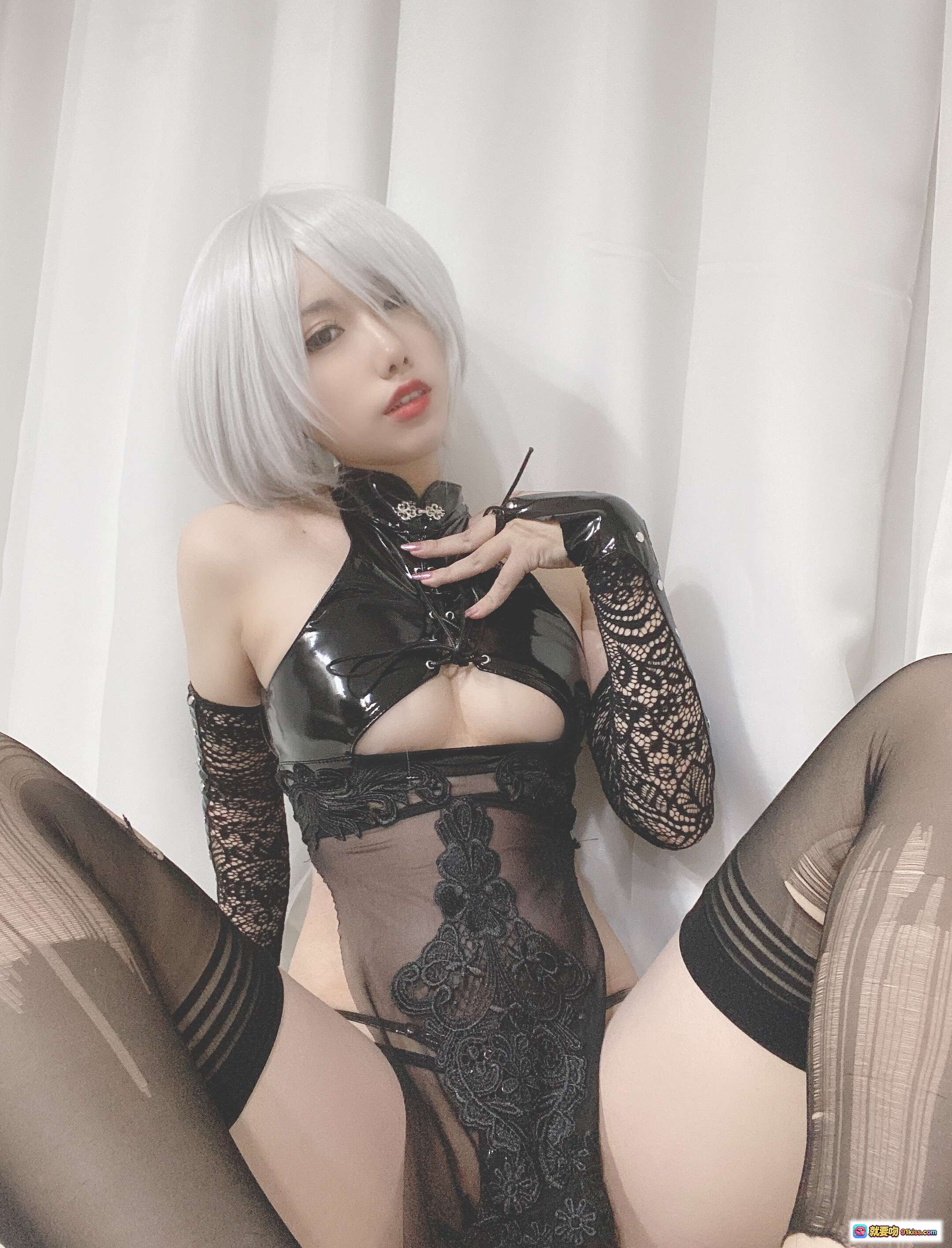 图片[4] - 一北亦北NO.003 2B旗袍自拍 黑丝美腿 白发少女 诱惑写真 28P高清图集 - 就要吻