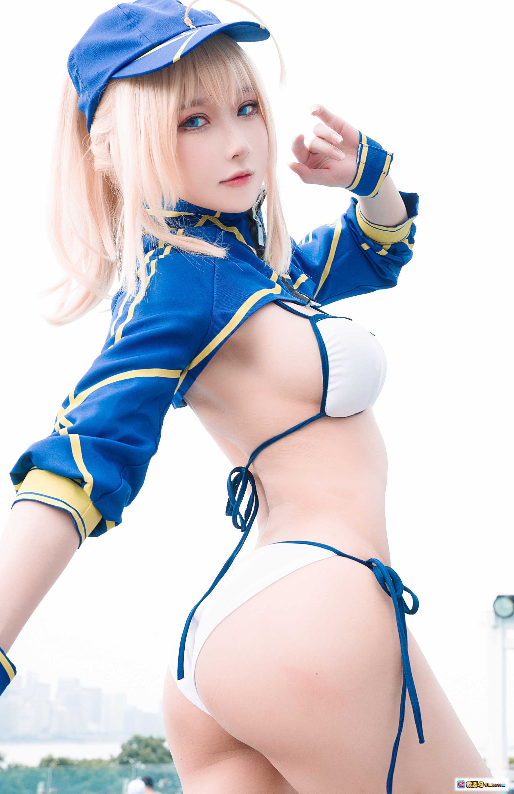 阿包兔娘NO.023谜之女主角X毛水着Cosplay蓝黄制服比基尼户外写真25P高清美图 - 就要吻