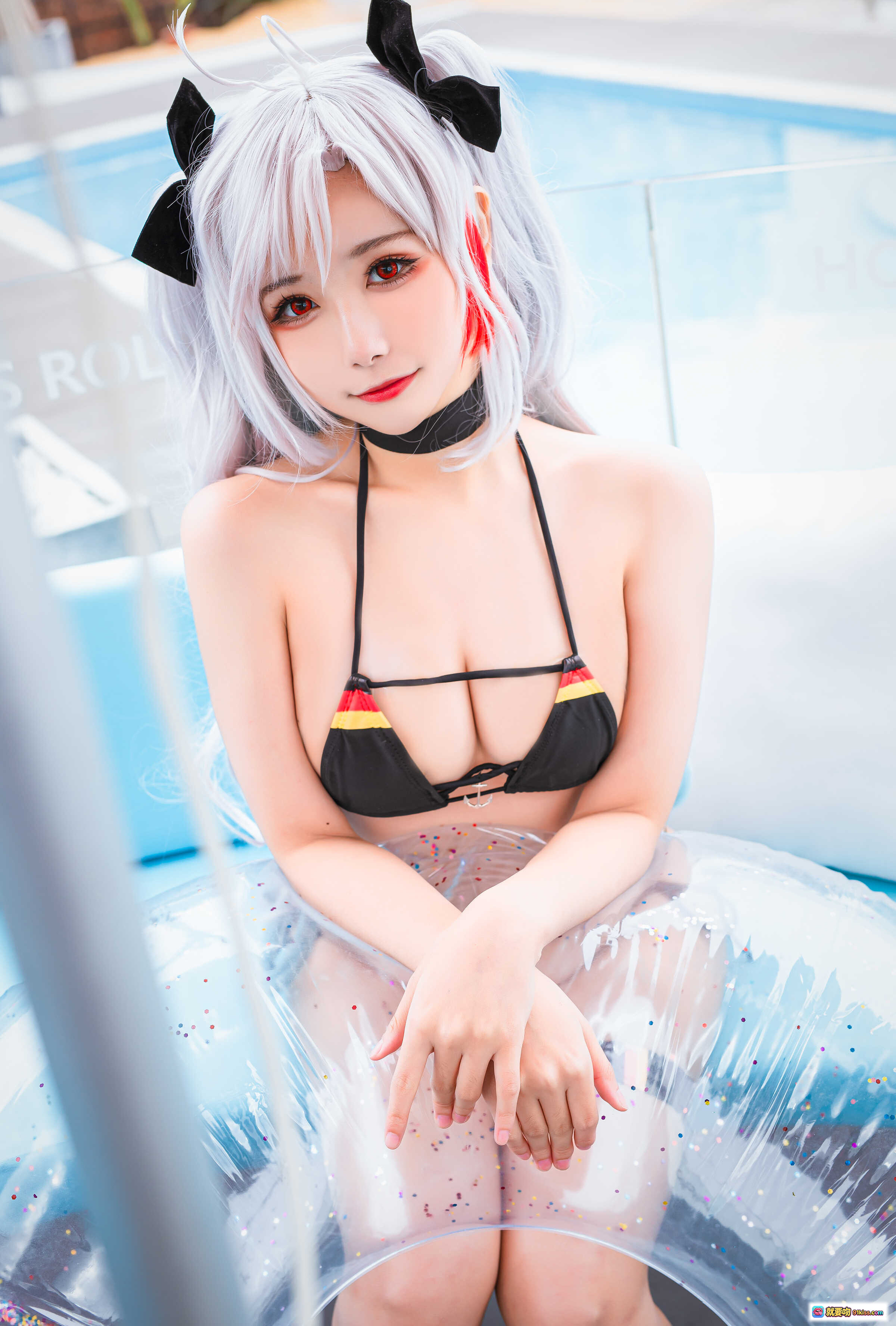 图片[8] - Momoko葵葵 NO.022 欧根泳池写真｜银发猫耳比基尼少女｜透明浮圈水边美拍｜夏日清凉COSPLAY造型 - 就要吻