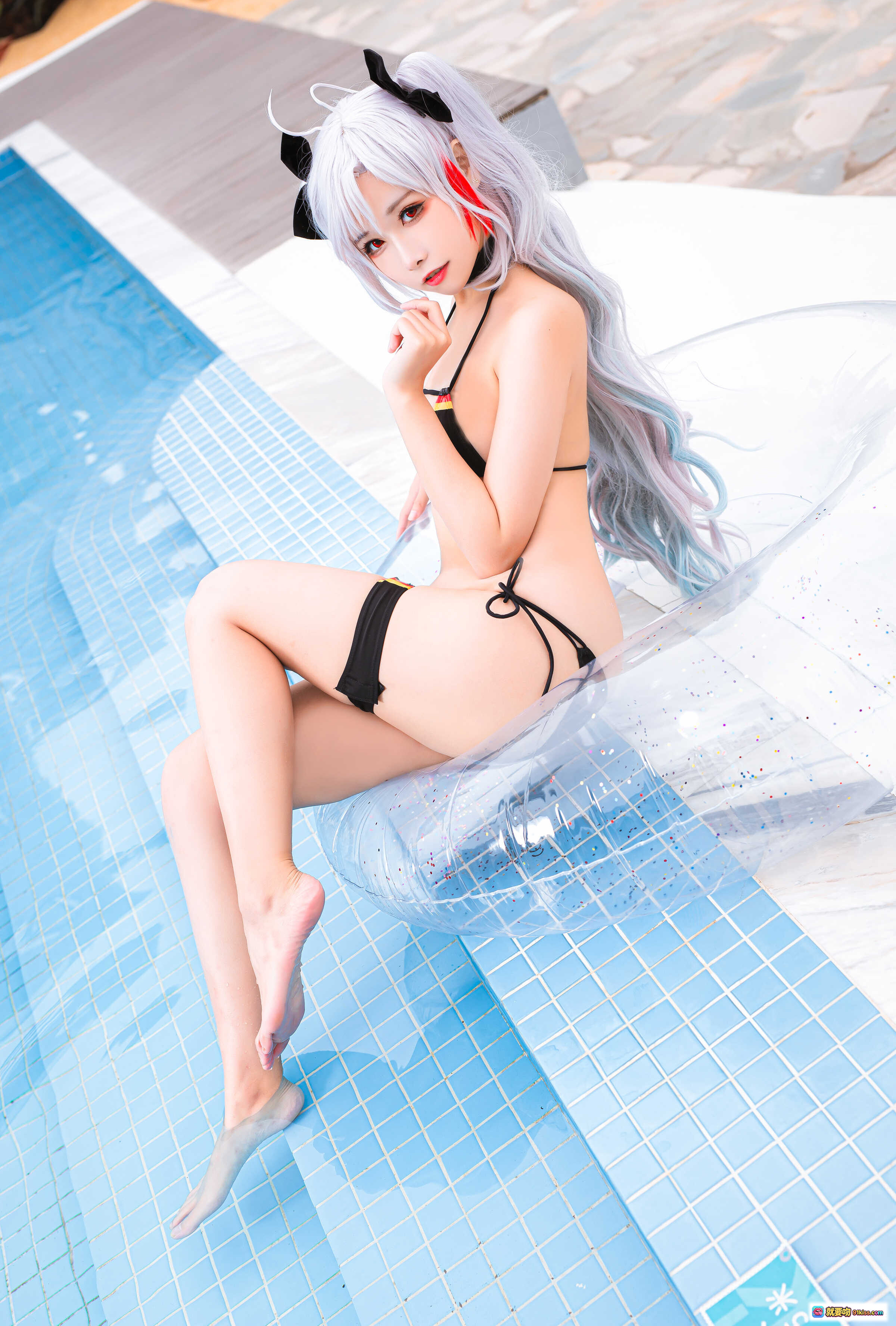 图片[1] - Momoko葵葵 NO.022 欧根泳池写真｜银发猫耳比基尼少女｜透明浮圈水边美拍｜夏日清凉COSPLAY造型 - 就要吻