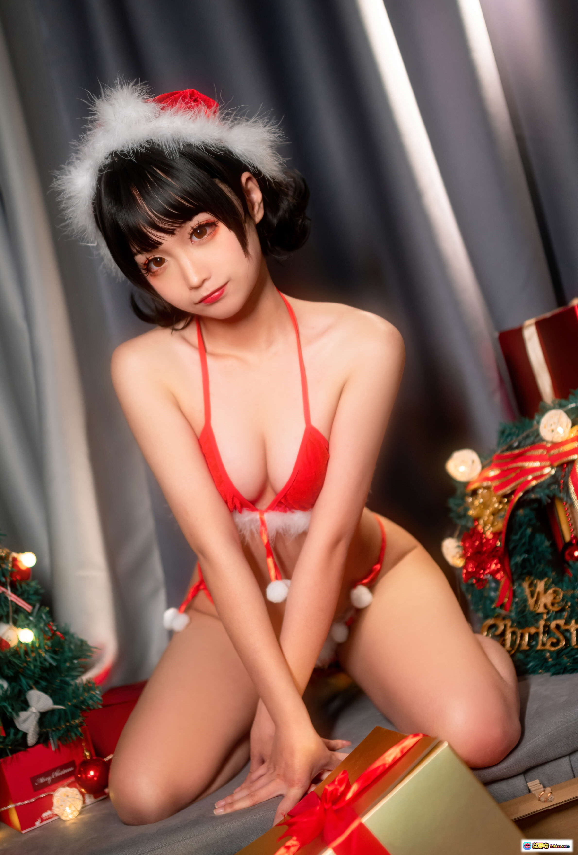 图片[2] - 蠢沫沫NO.051圣诞主题写真｜红白毛绒比基尼美腿特写｜节日氛围圣诞树装饰｜高清35P摄影集 - 就要吻