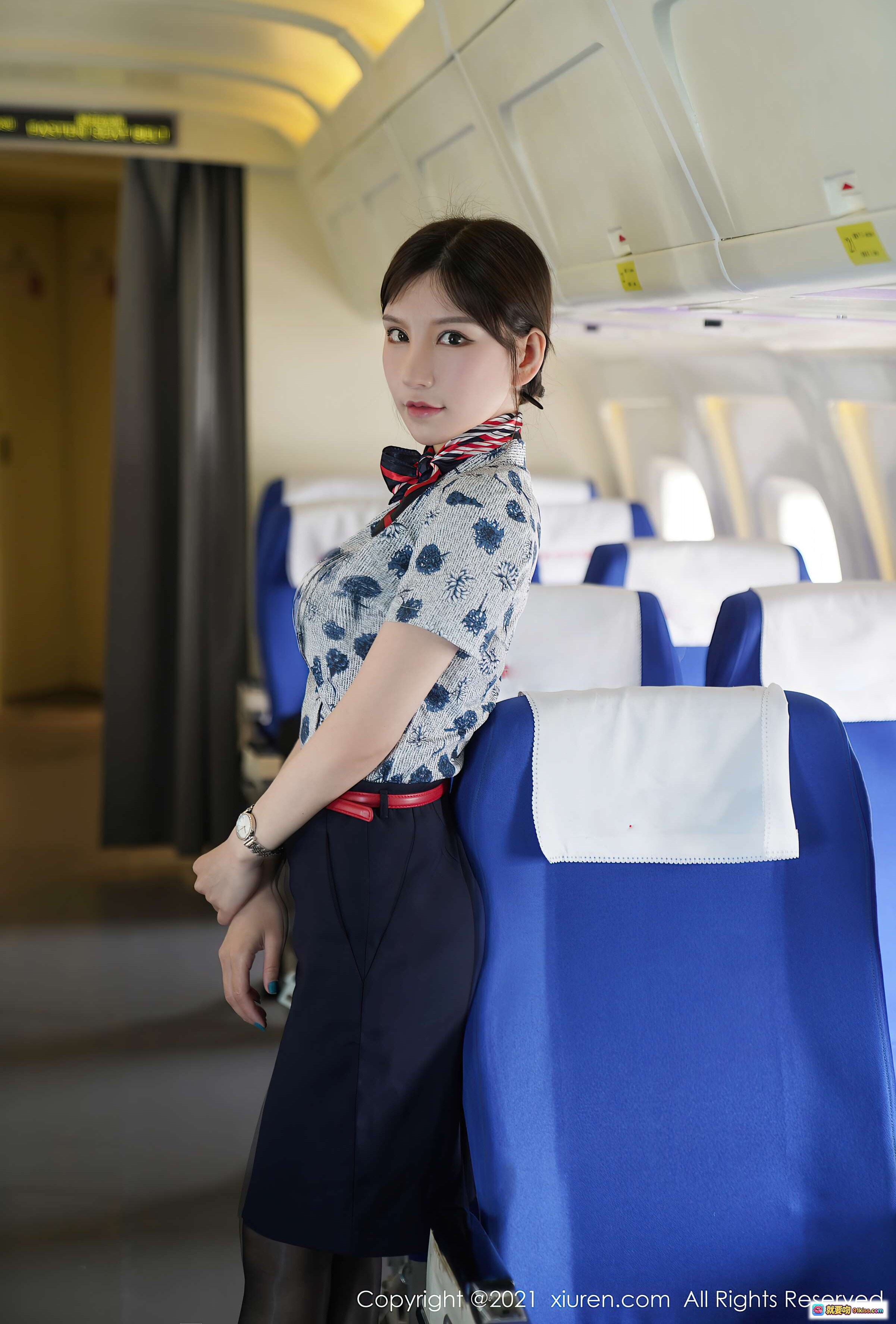 图片[7] - 周于希Sandy飞机舱内写真｜黑丝美腿高跟鞋｜空乘制服风性感造型｜XIUREN秀人网2021.04.06 VOL.3274 - 就要吻
