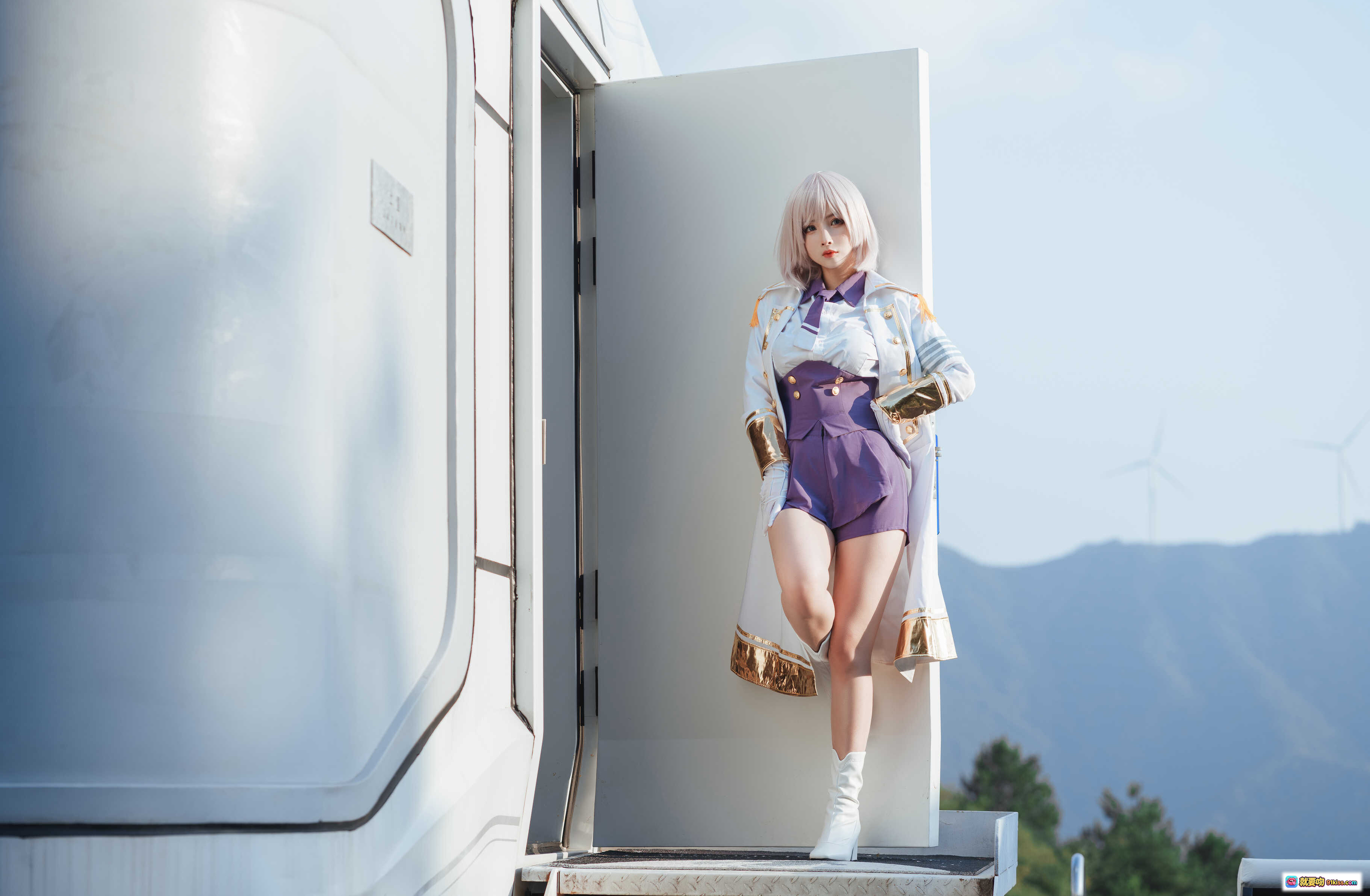 图片[6] - rioko凉凉子NO.074电光机王貉cosplay写真 白发紫领衬衫床照美腿私房摄影51P - 就要吻