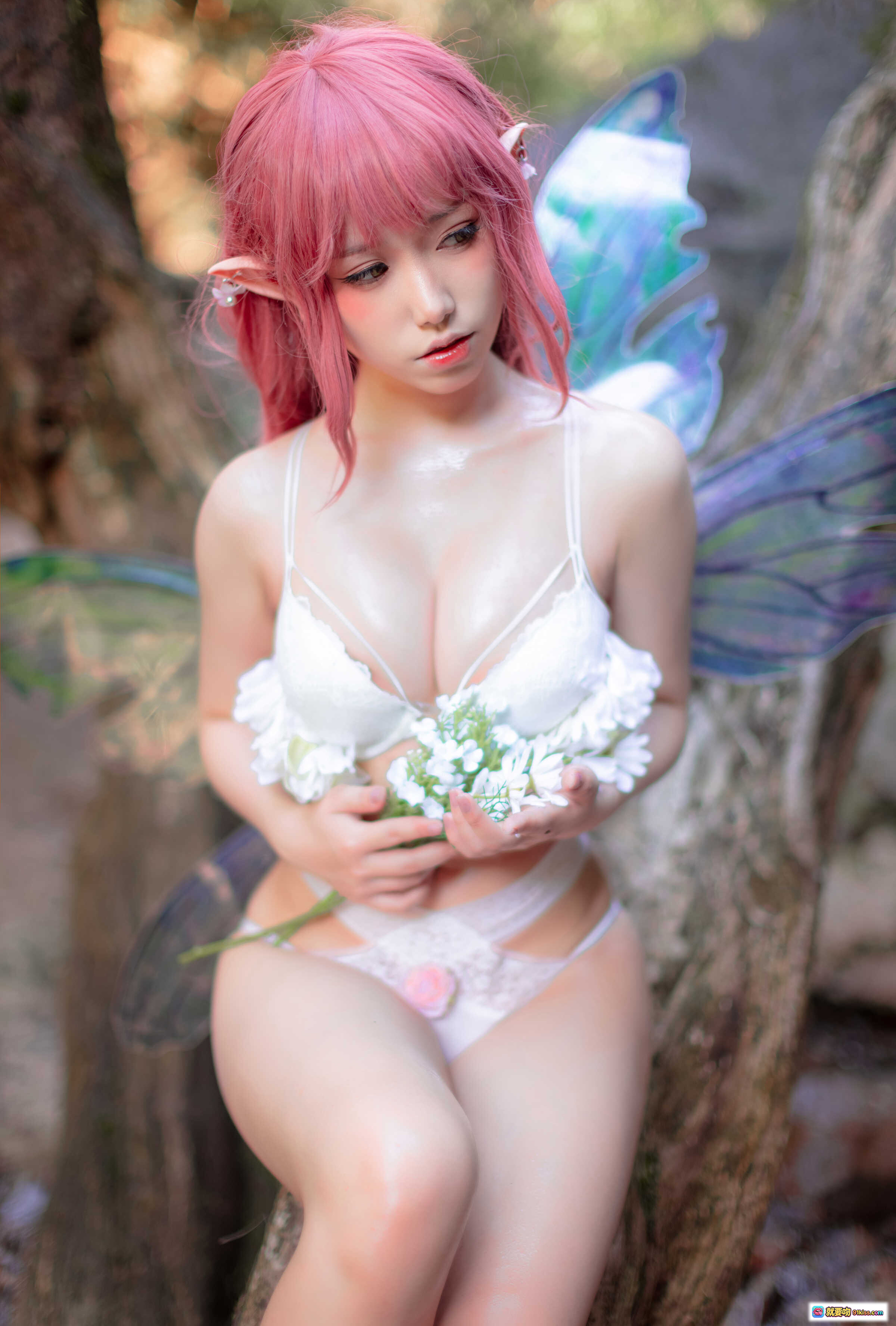 图片[7] - 一北亦北NO.005花精灵Cosplay写真｜粉发精灵少女溪边水景｜彩色蝶翼+弓箭道具｜自然岩石背景｜71P高清图集 - 就要吻