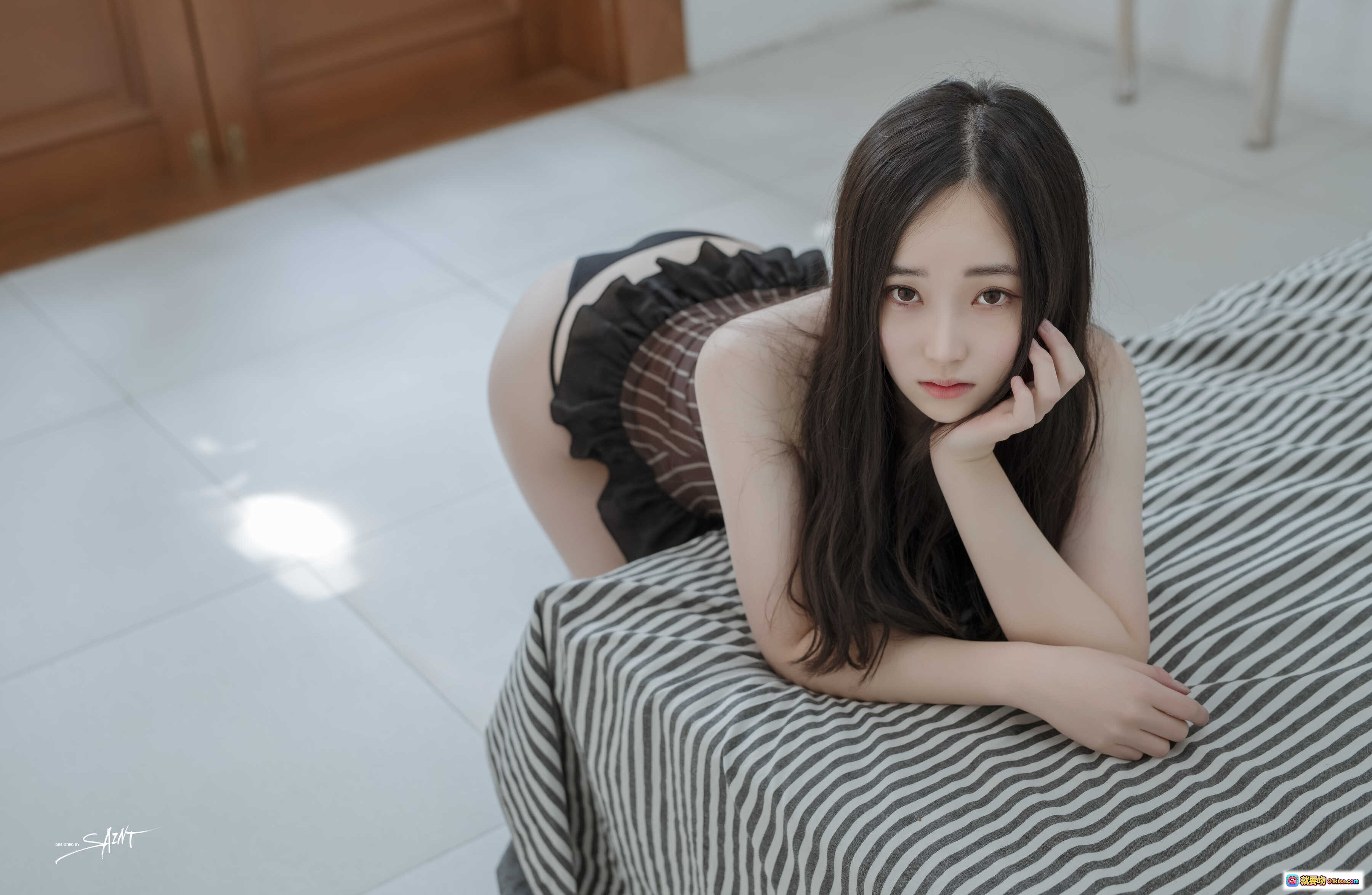图片[4] - BamBi VOL.02 圣洁白纱红兔耳少女写真 | SaintPhotolife 柔美室内人像摄影 - 就要吻