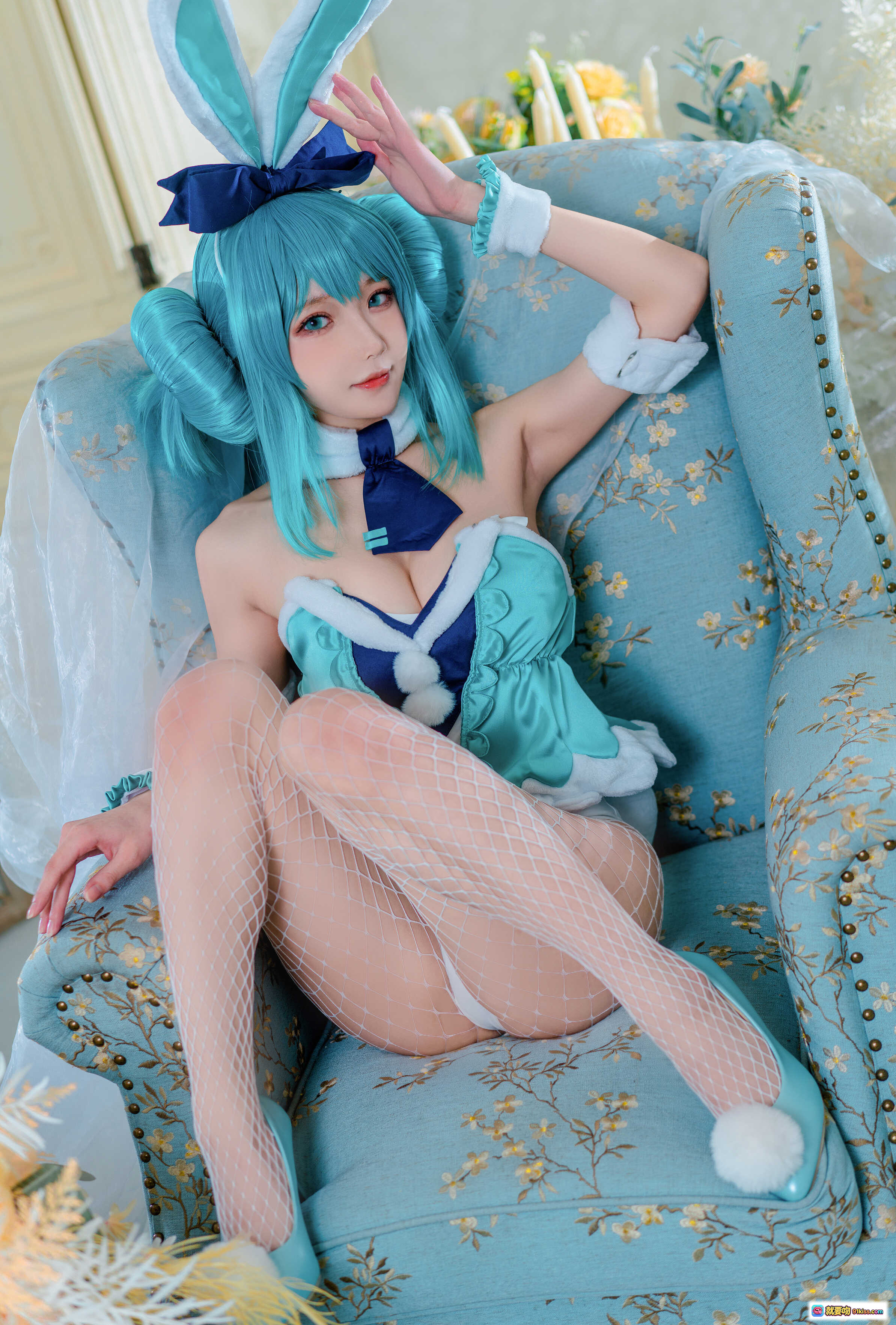 图片[6] - 阿包兔娘NO.030白兔Miku cos写真·渔网袜美腿·蓝绿裙装·蕾丝边饰·纯欲风私房照 - 就要吻