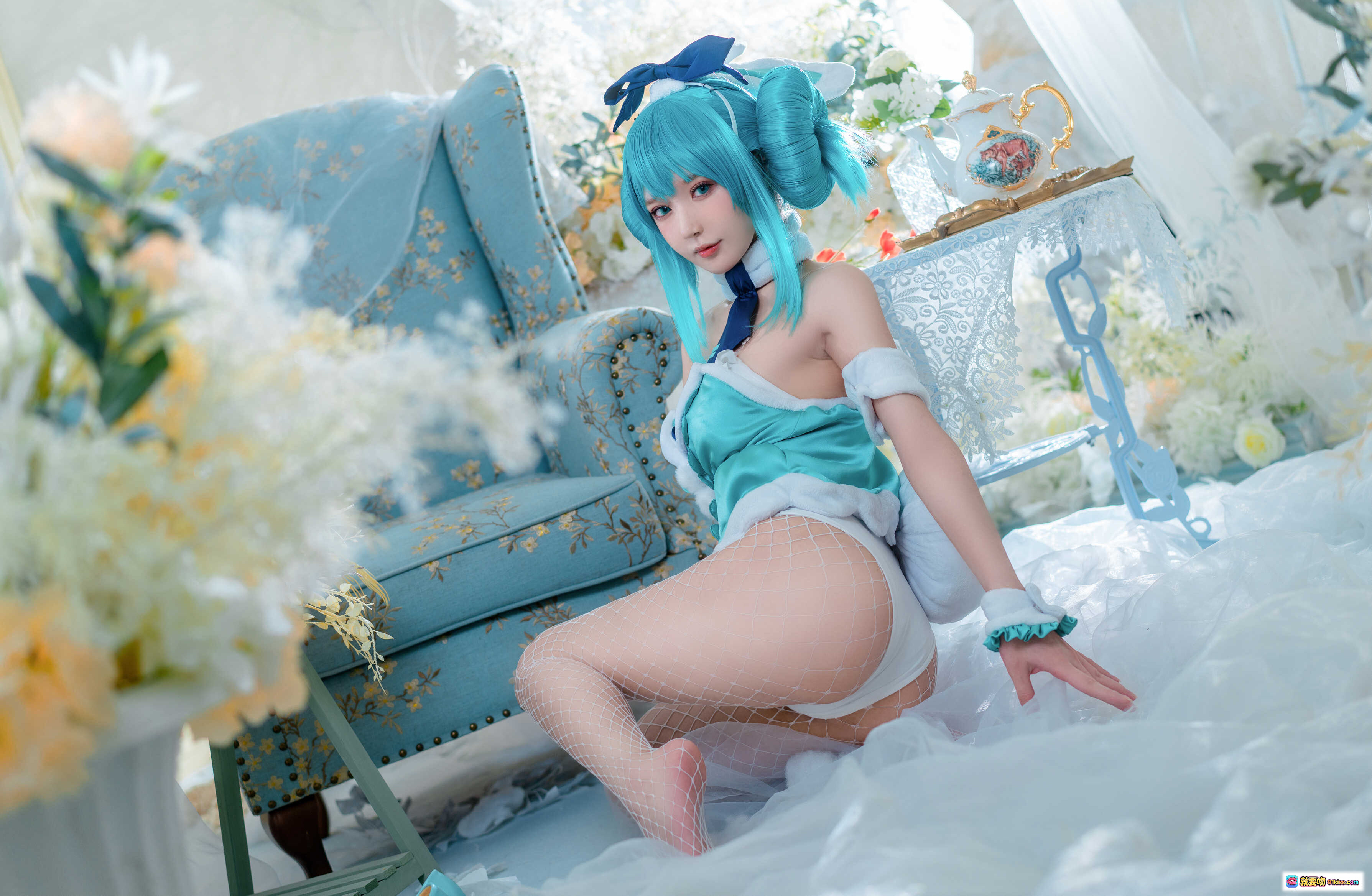 图片[3] - 阿包兔娘NO.030白兔Miku cos写真·渔网袜美腿·蓝绿裙装·蕾丝边饰·纯欲风私房照 - 就要吻